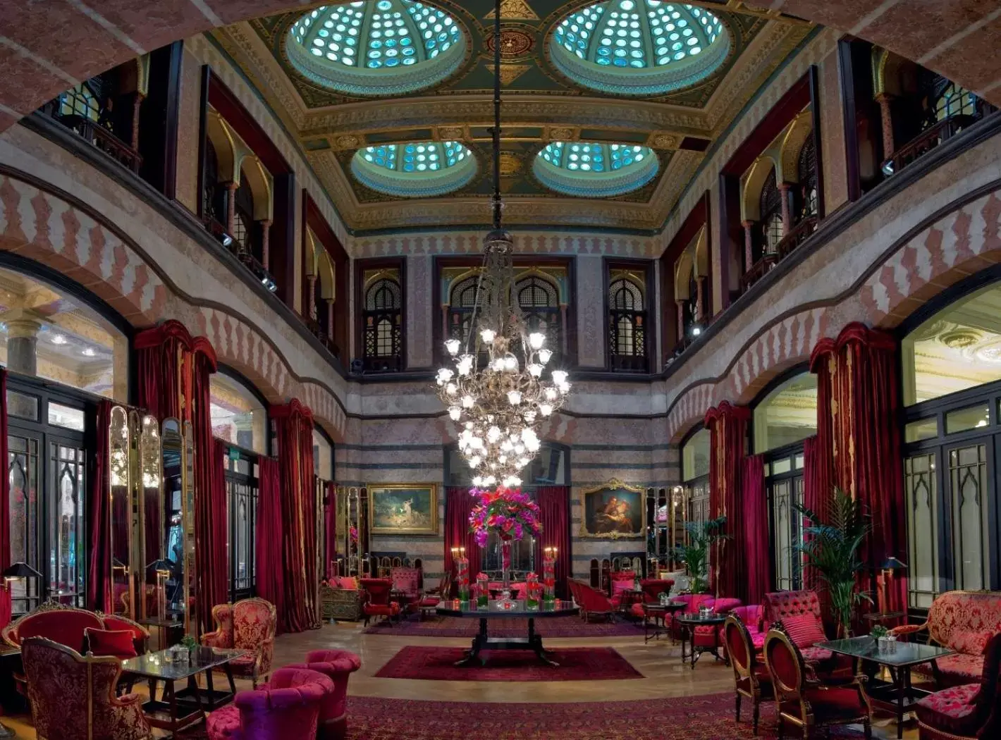 Restaurant/places to eat in Pera Palace Hotel