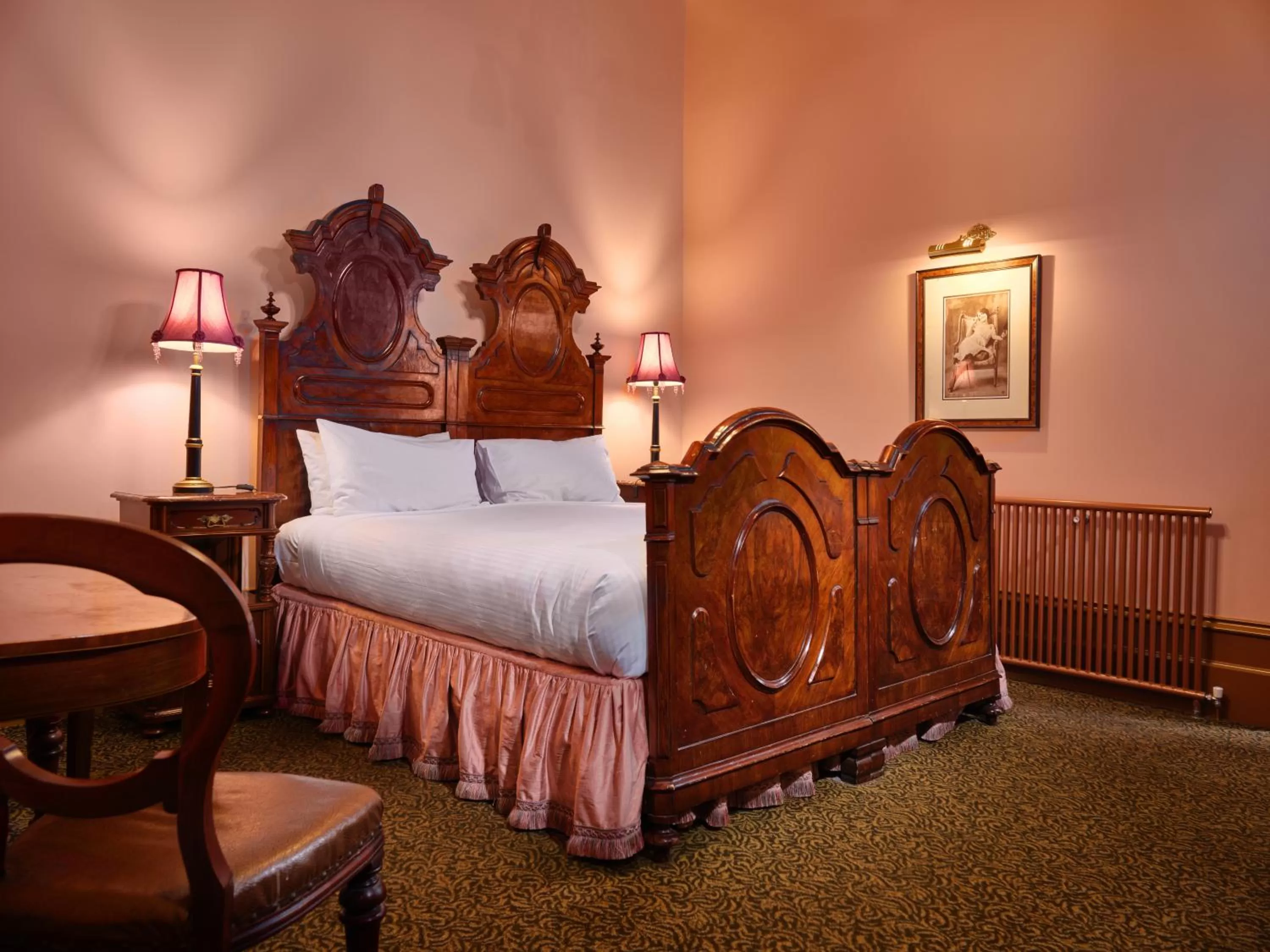 Bed in Craig's Royal Hotel