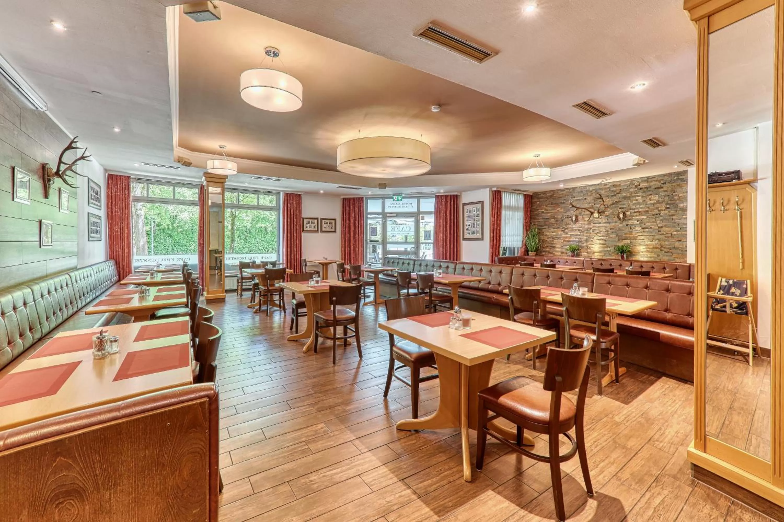 Restaurant/places to eat in Kurpension Freudenstein