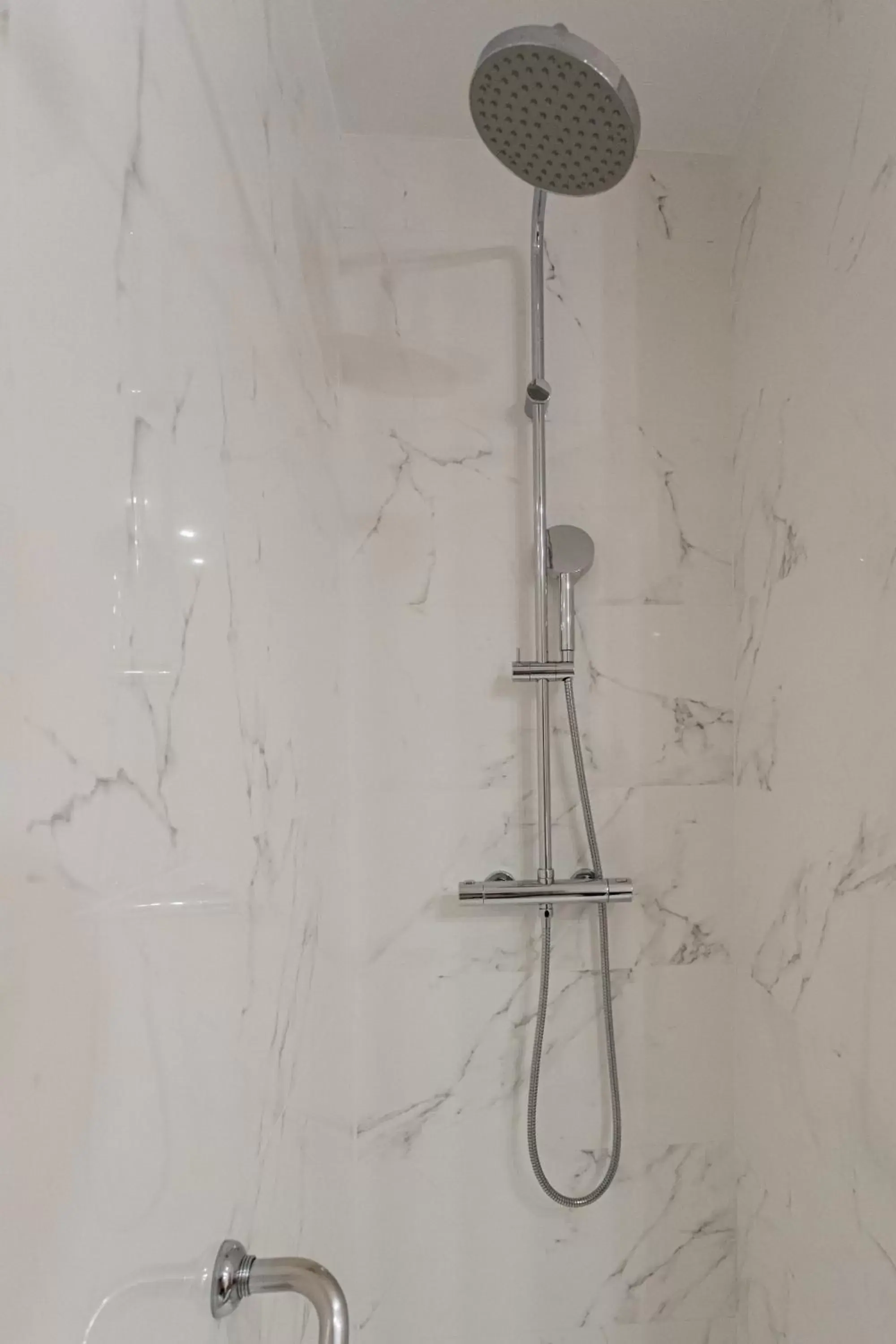 Shower, Bathroom in Hq La Galeria