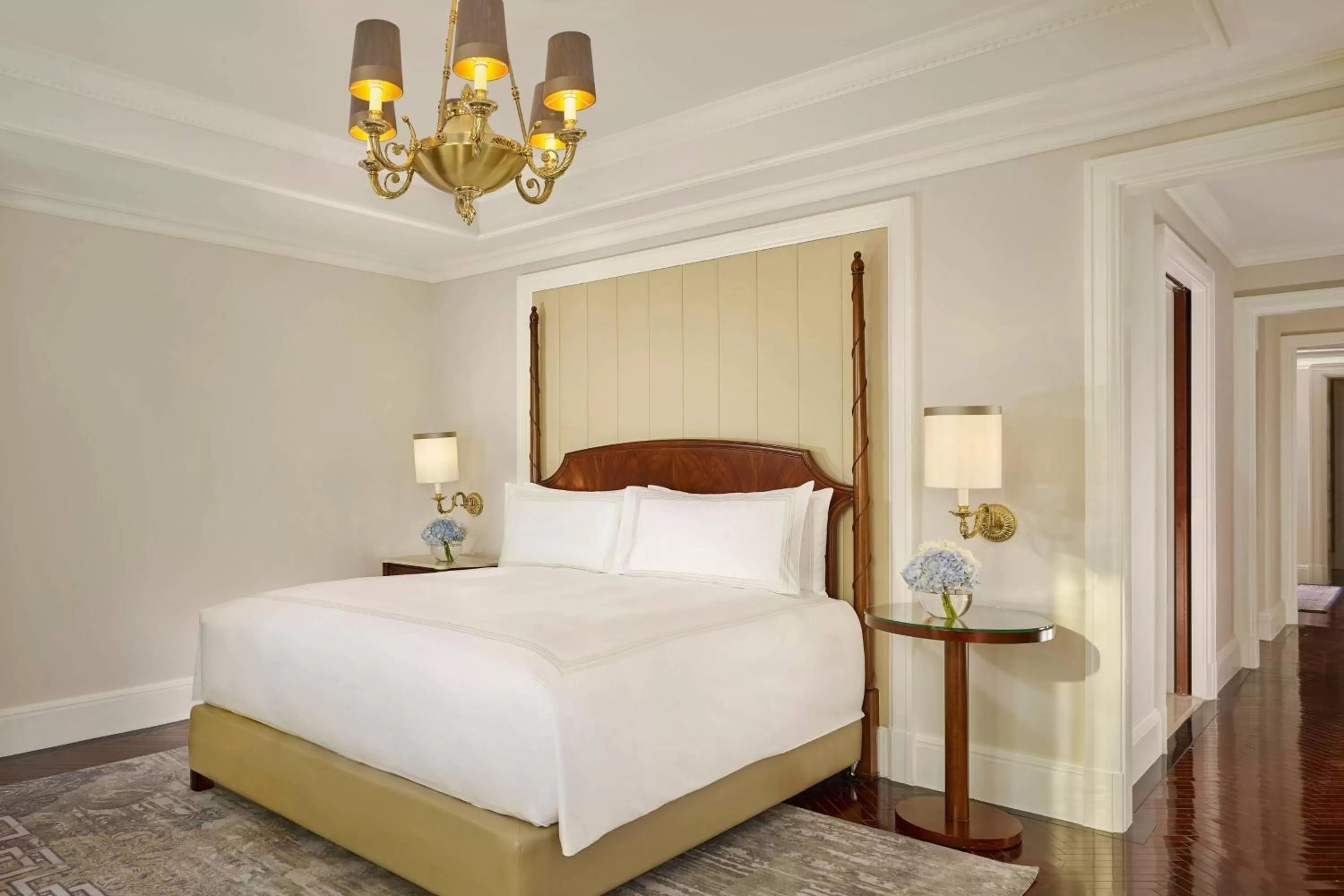 Bedroom, Bed in The Ritz-Carlton, Guangzhou