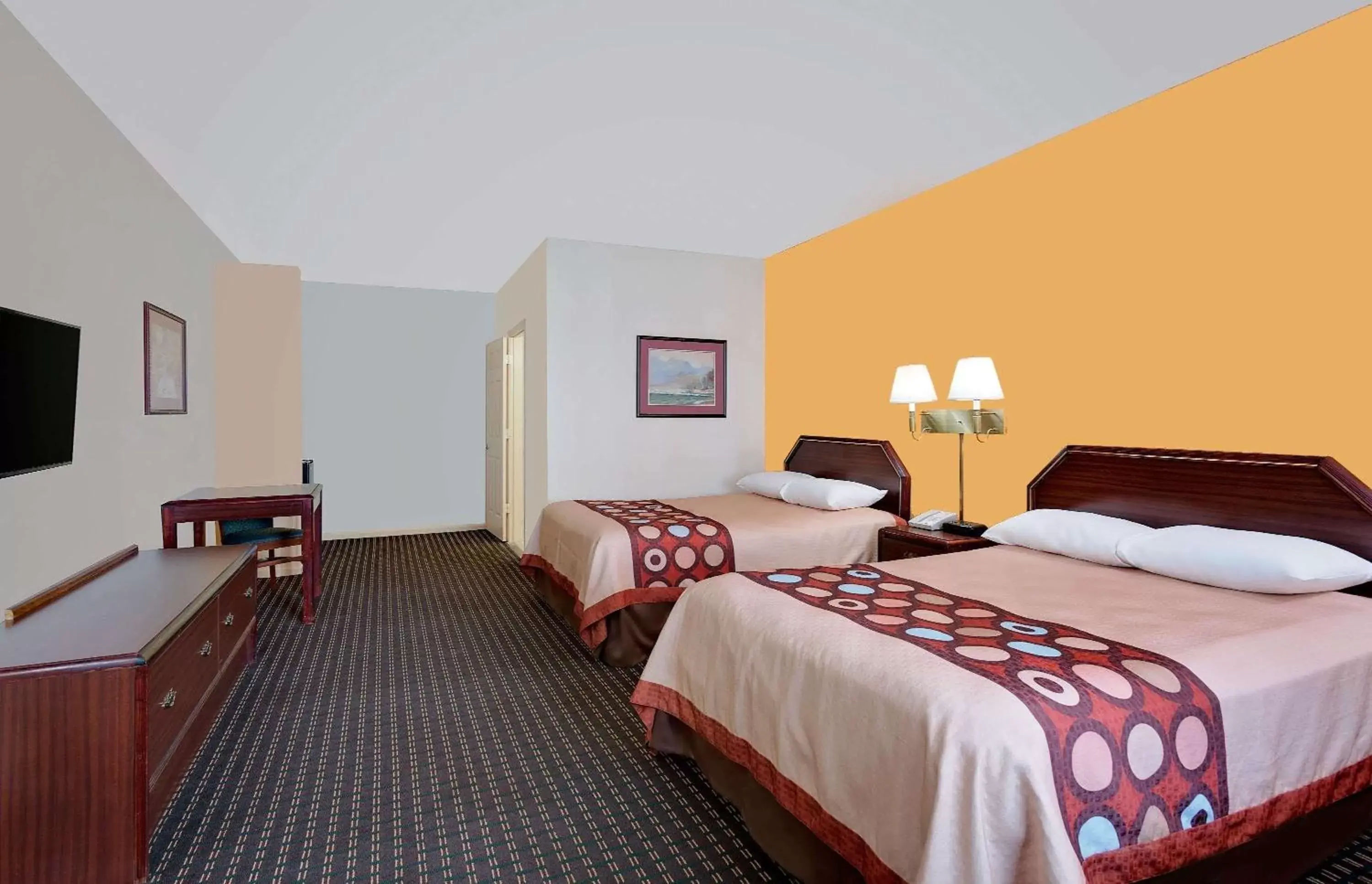 Photo of the whole room, Bed in Super 8 by Wyndham Hillsville