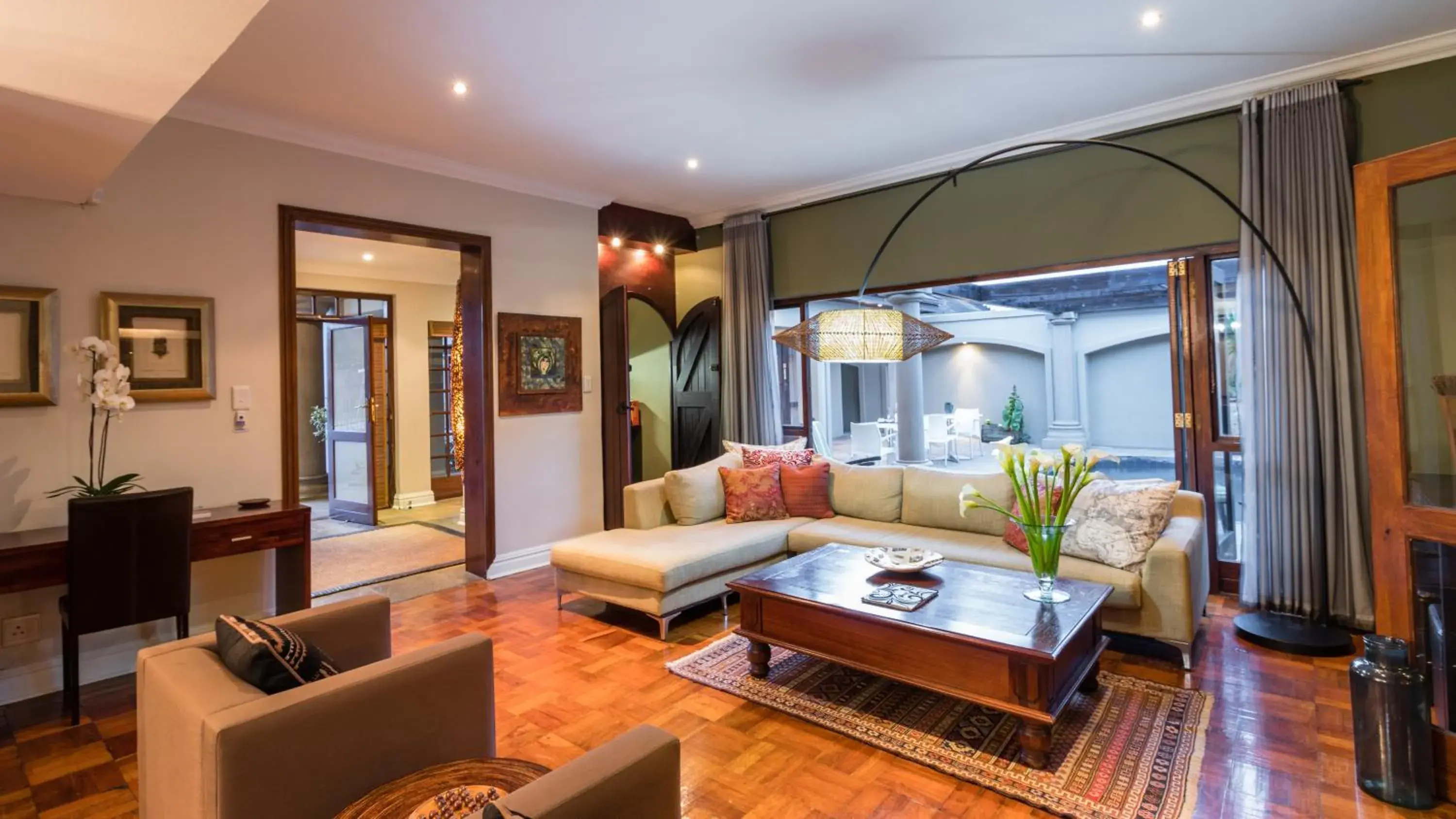 Lobby or reception, Seating Area in Manor 38 Hotel