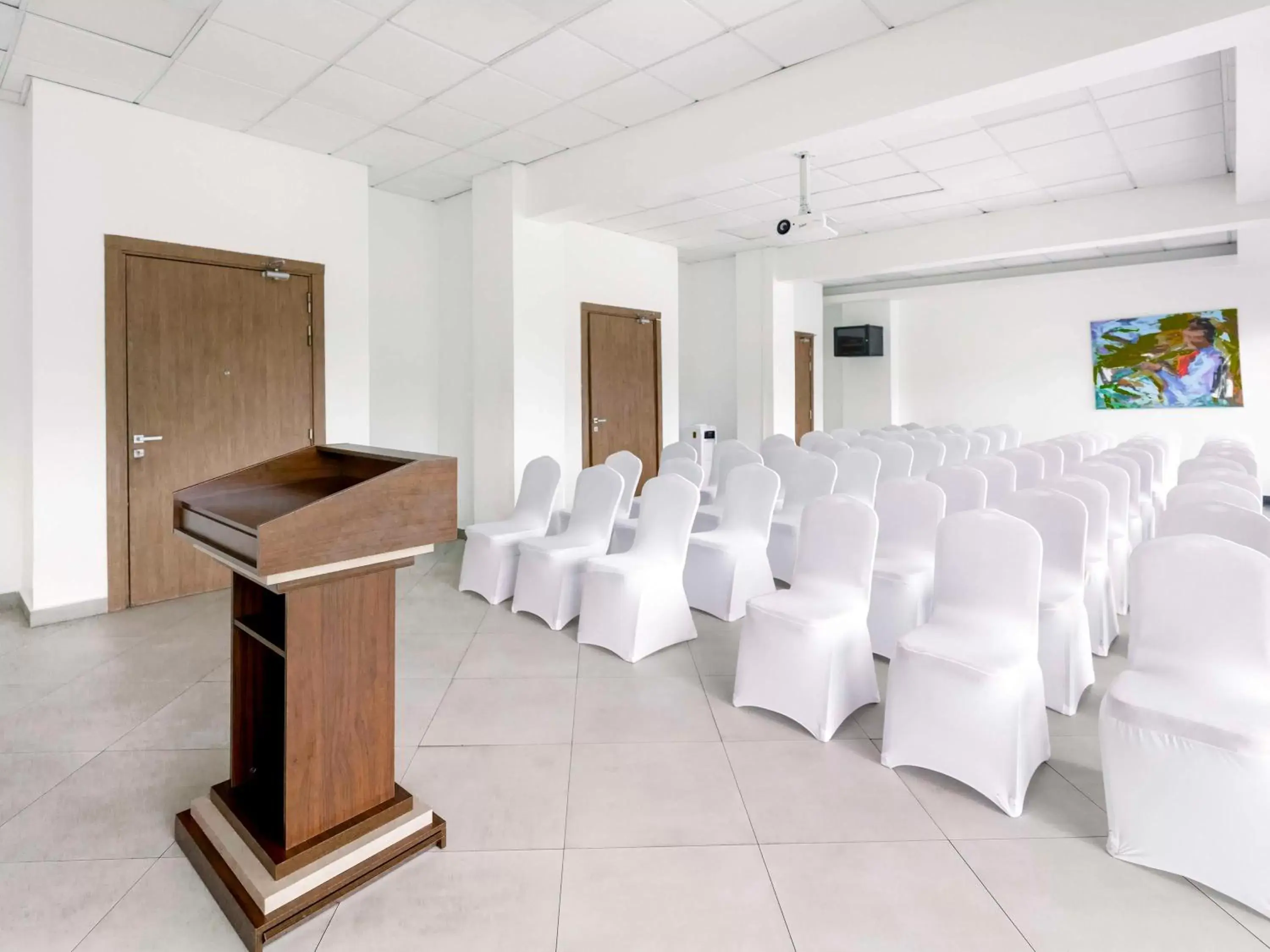 Meeting/conference room in Ibis Styles Accra Airport