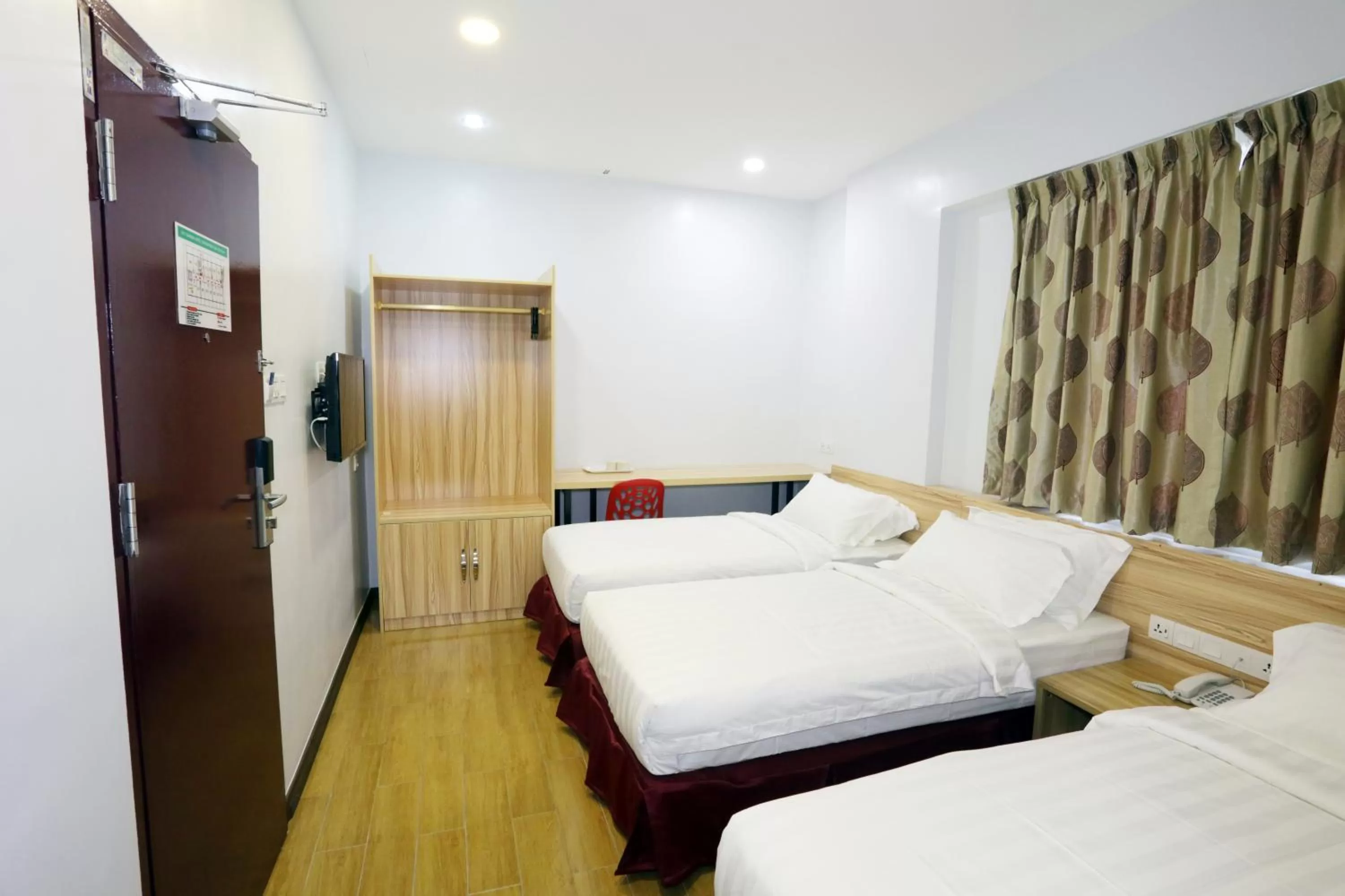 Photo of the whole room, Bed in City Garden Hotel