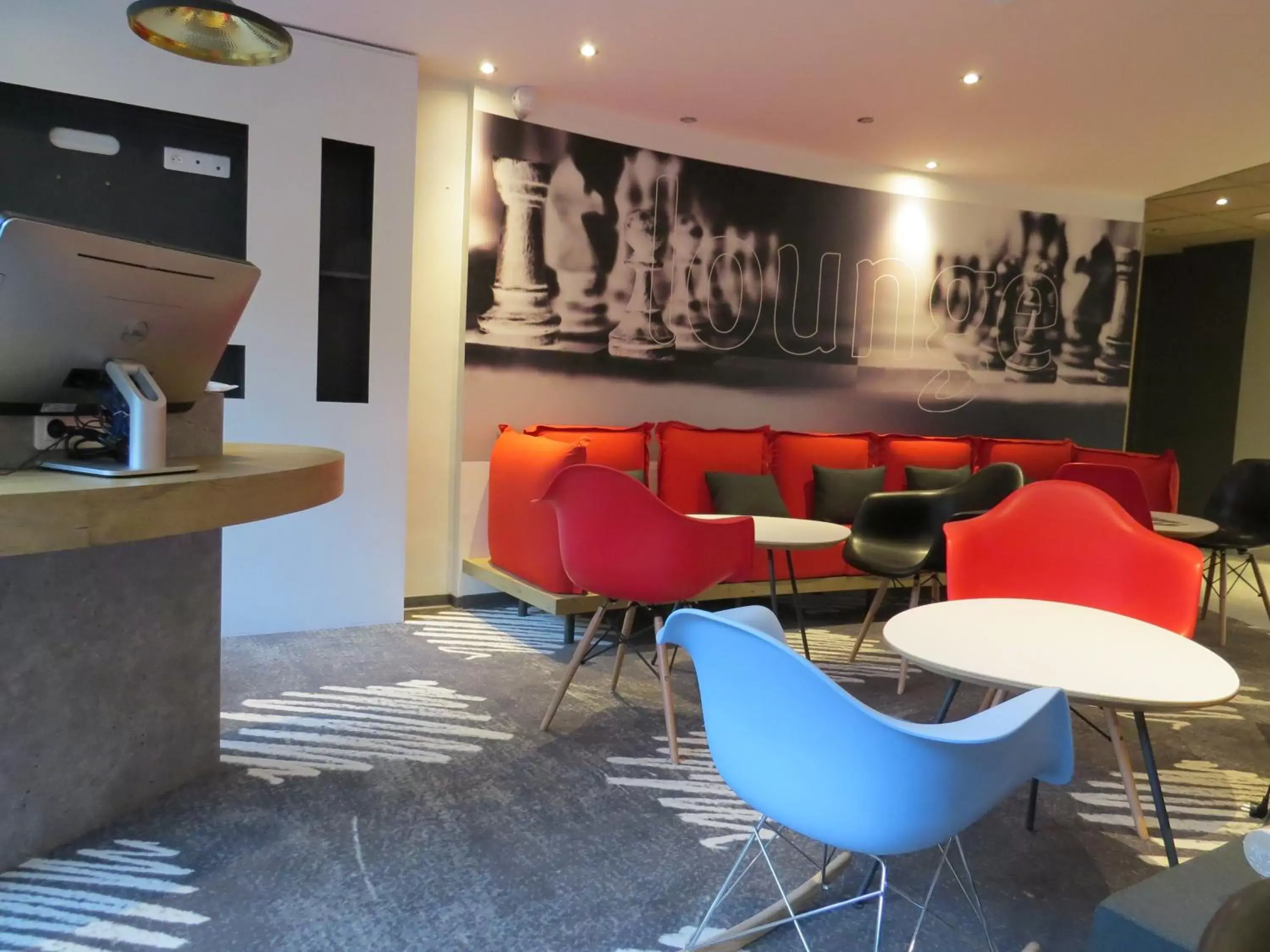 Restaurant/places to eat, Lounge/Bar in ibis Soissons