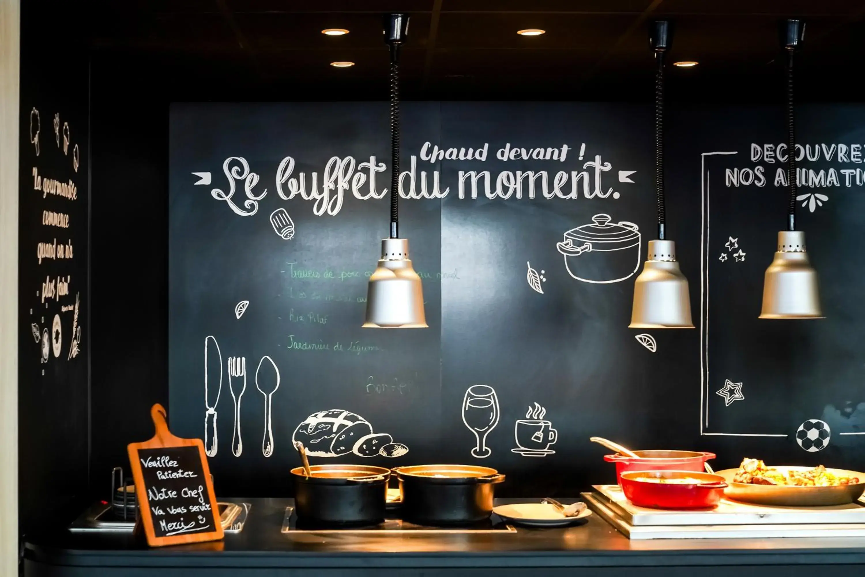 Restaurant/Places to Eat in Campanile Paris Ouest - Pont De Suresnes