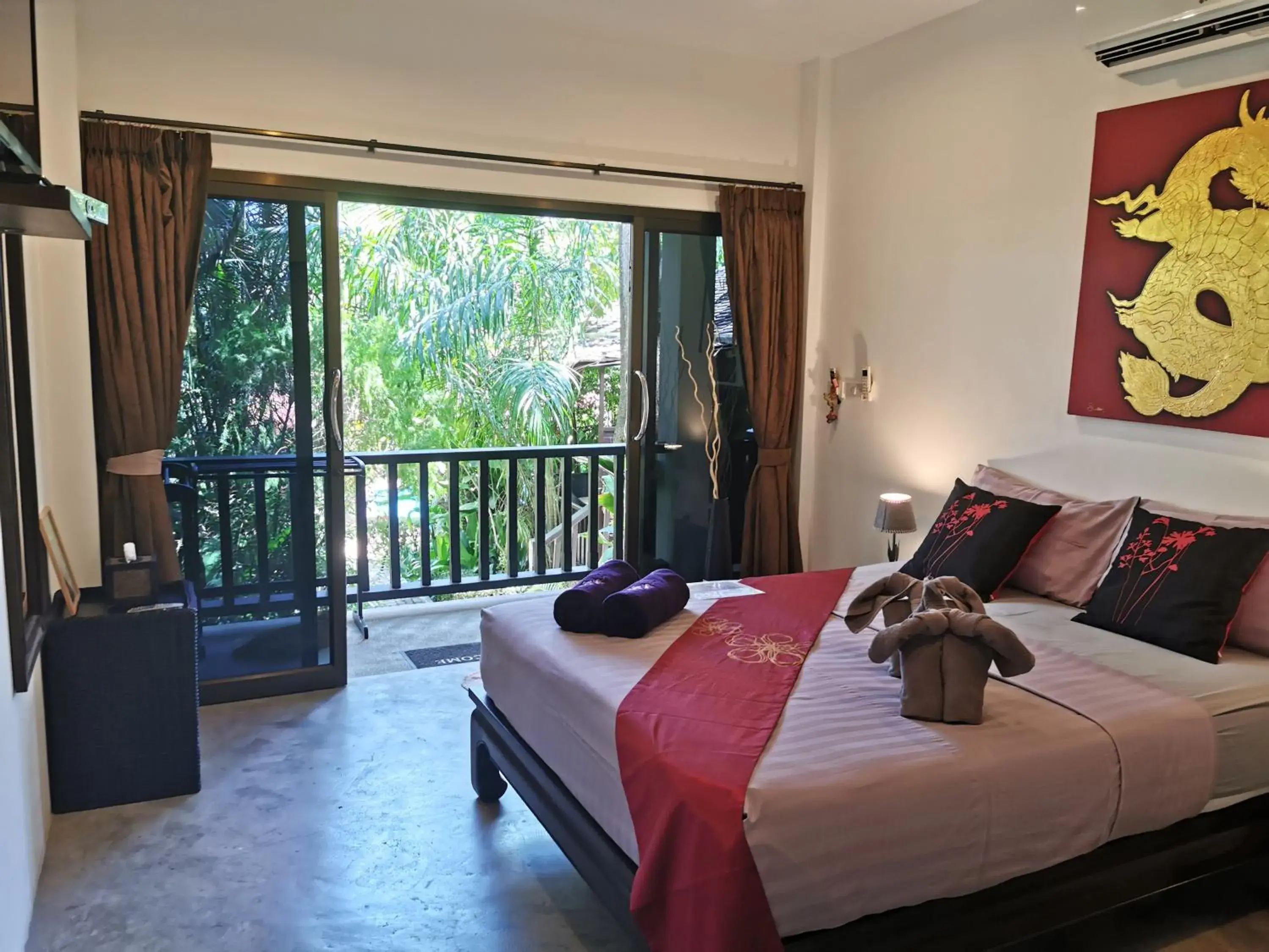 Deluxe Queen Room in Baan Sukreep Resort