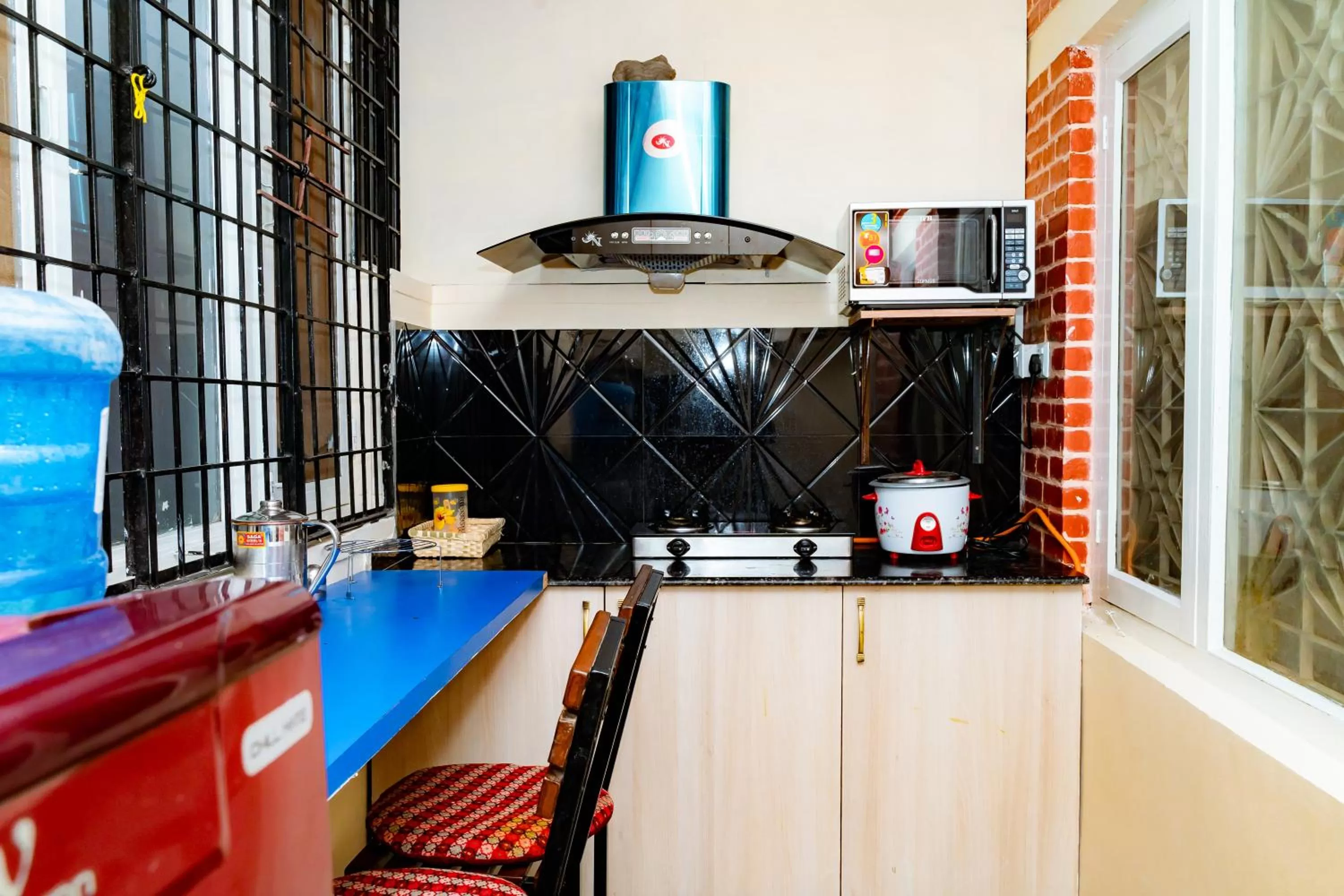 Kitchen or kitchenette in Silu Homes by Hostmandu