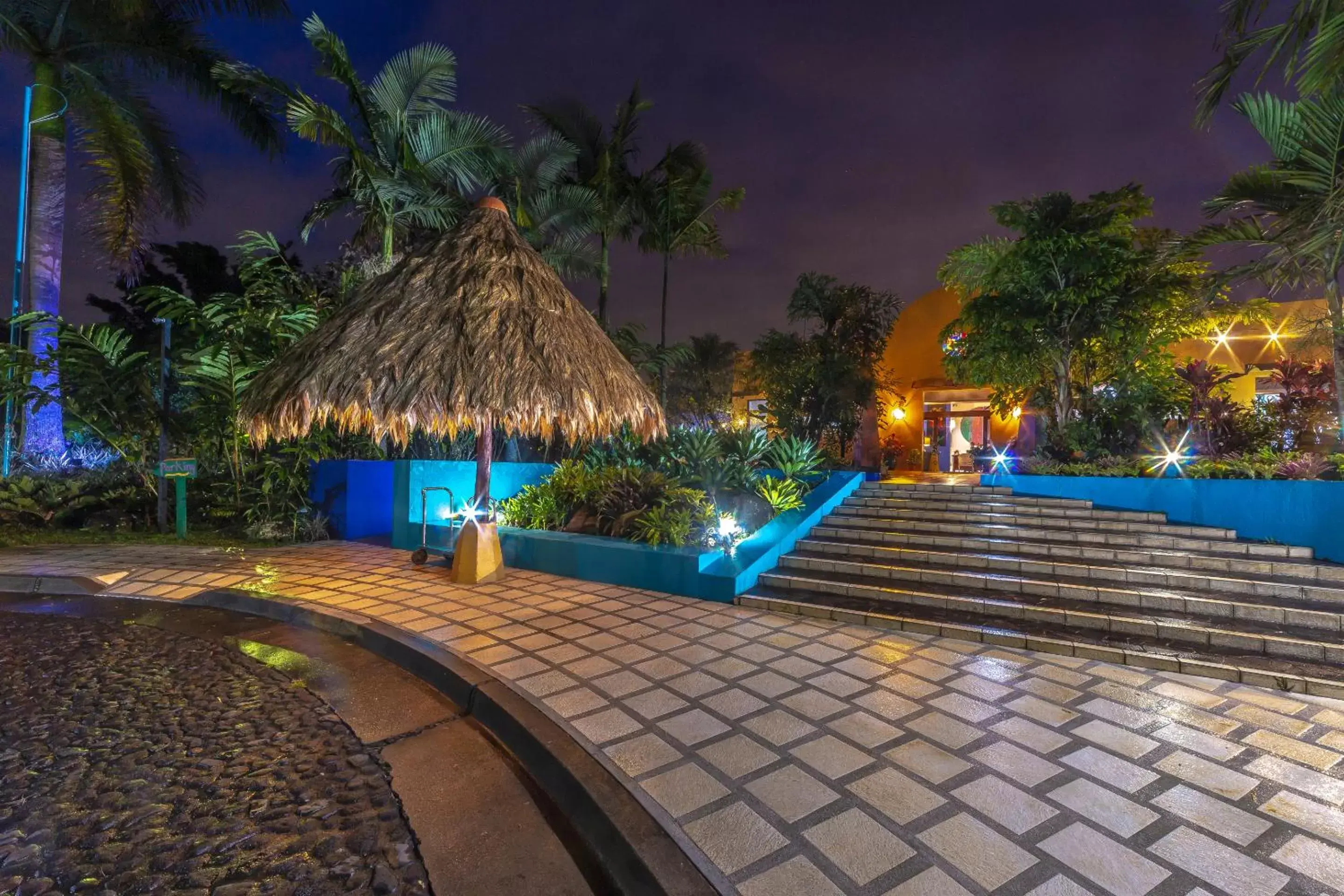 Facade/entrance, Swimming Pool in Xandari Resort & Spa