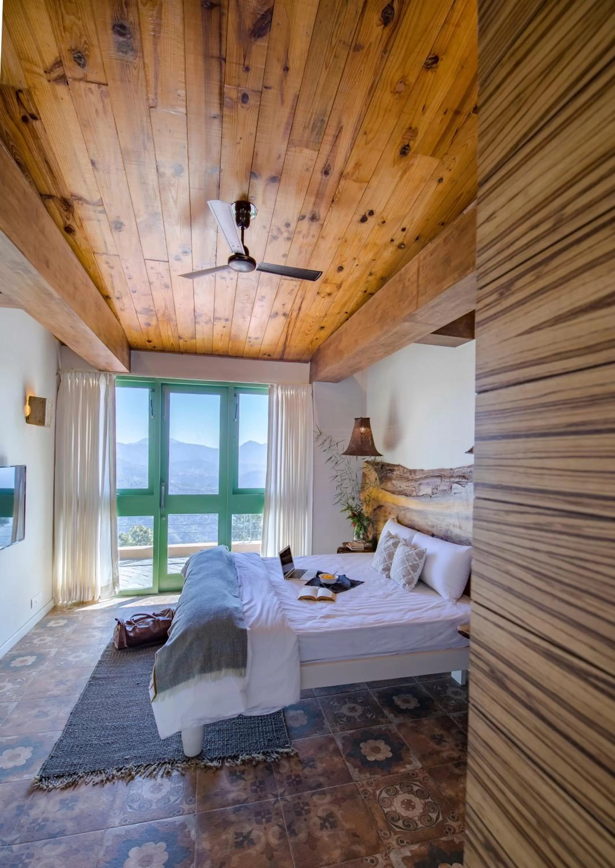 Bed in Seclude Kasauli, Himachal Pradesh