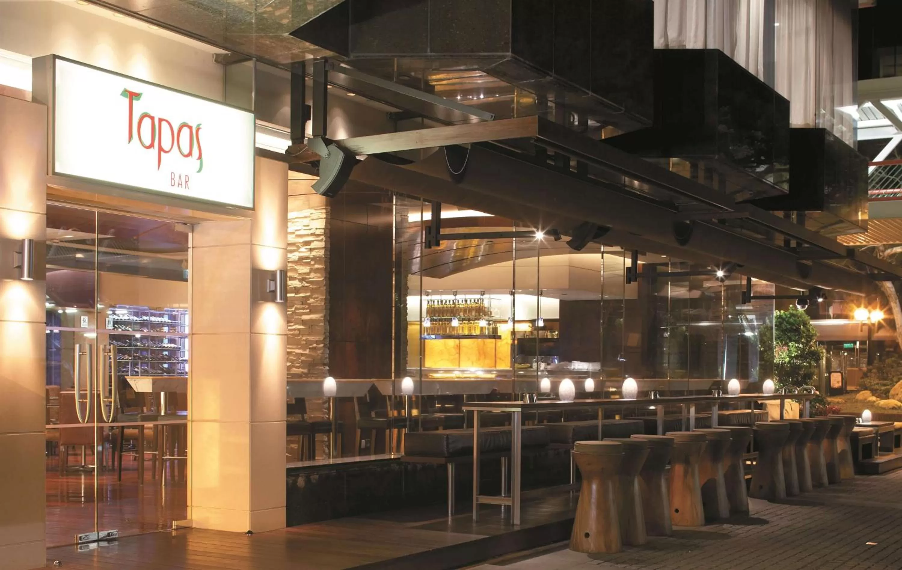 Lounge or bar in Kowloon Shangri-La, Hong Kong