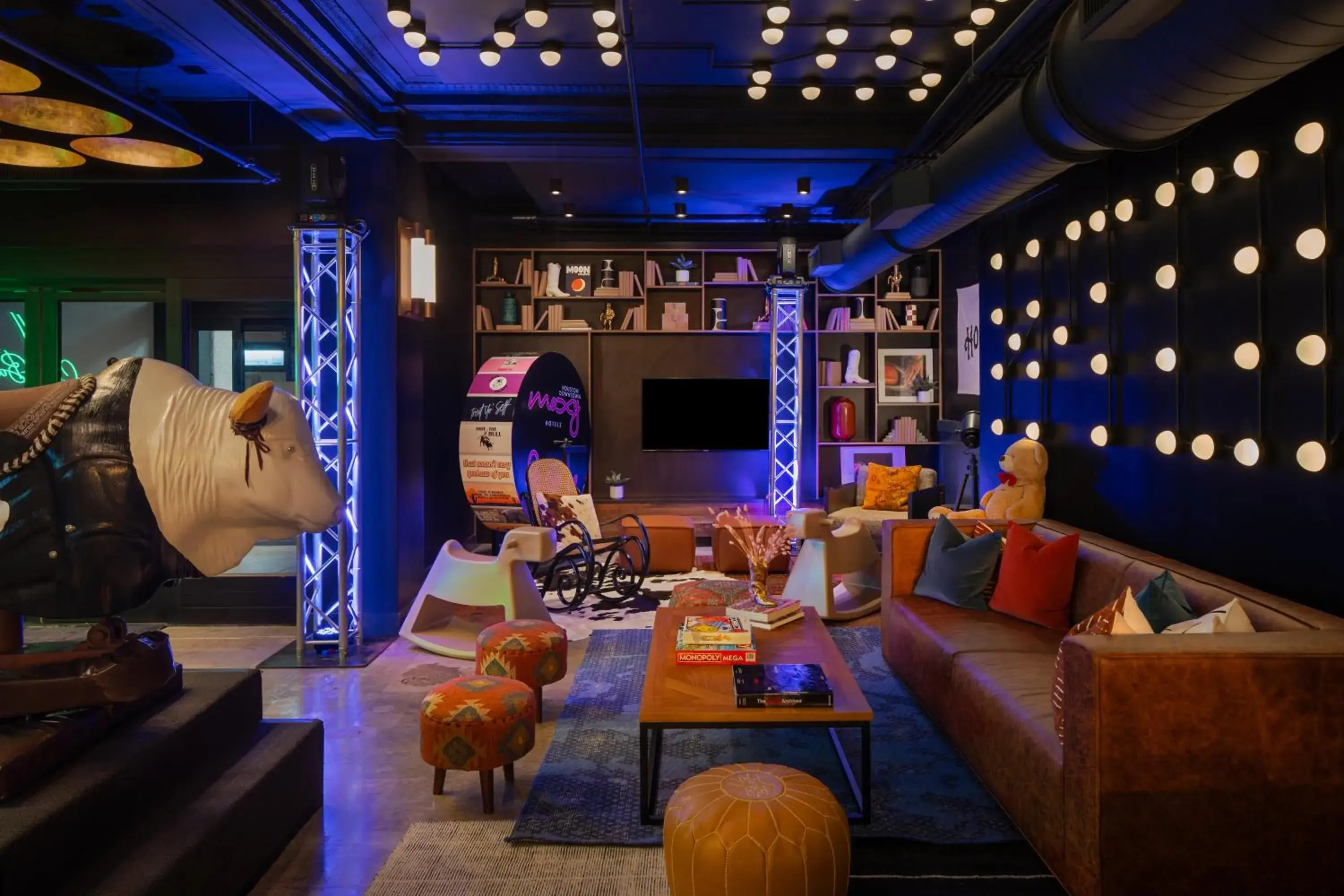 Lobby or reception in Moxy Houston Downtown