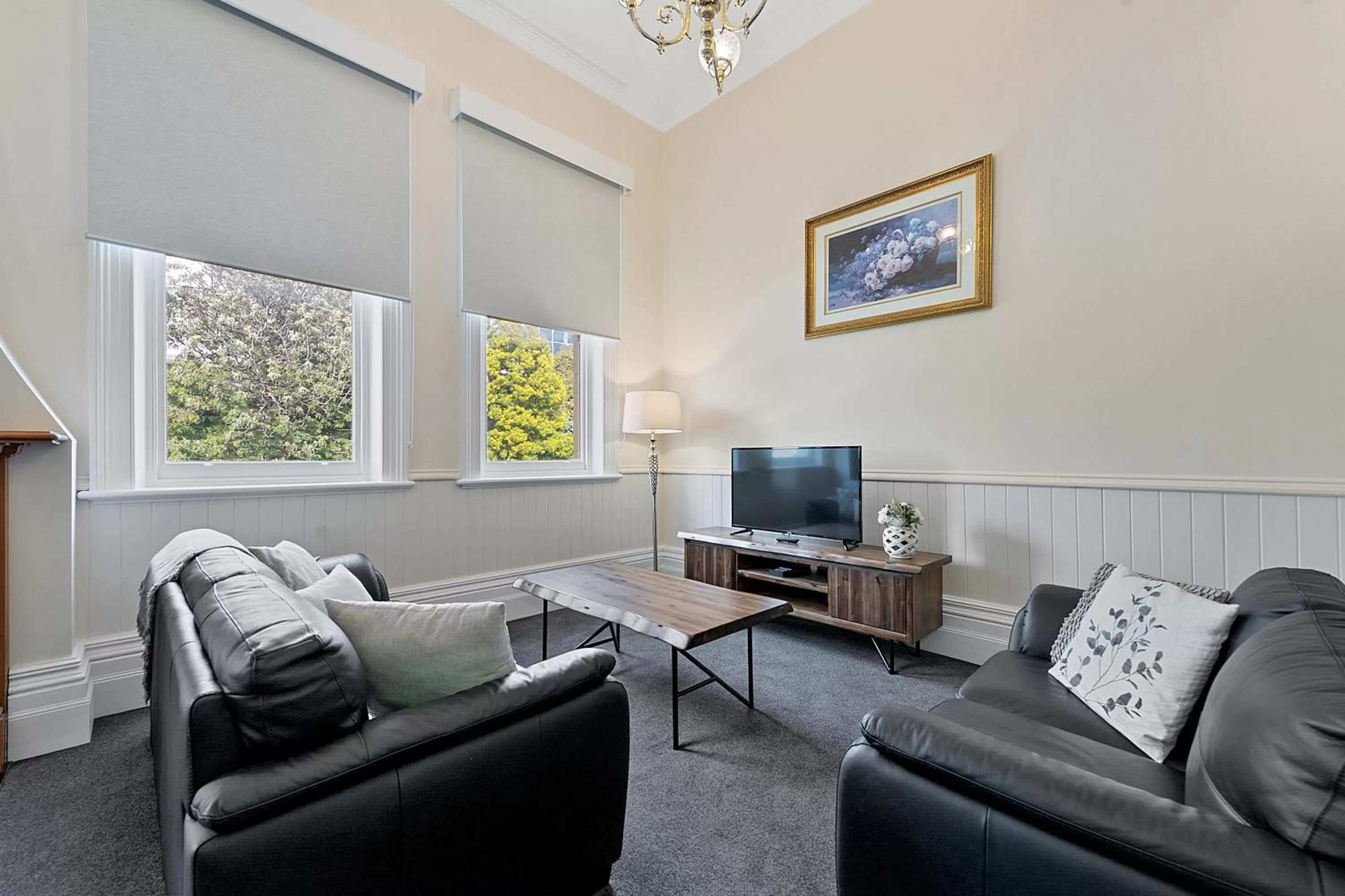 Living room in Waratah On York