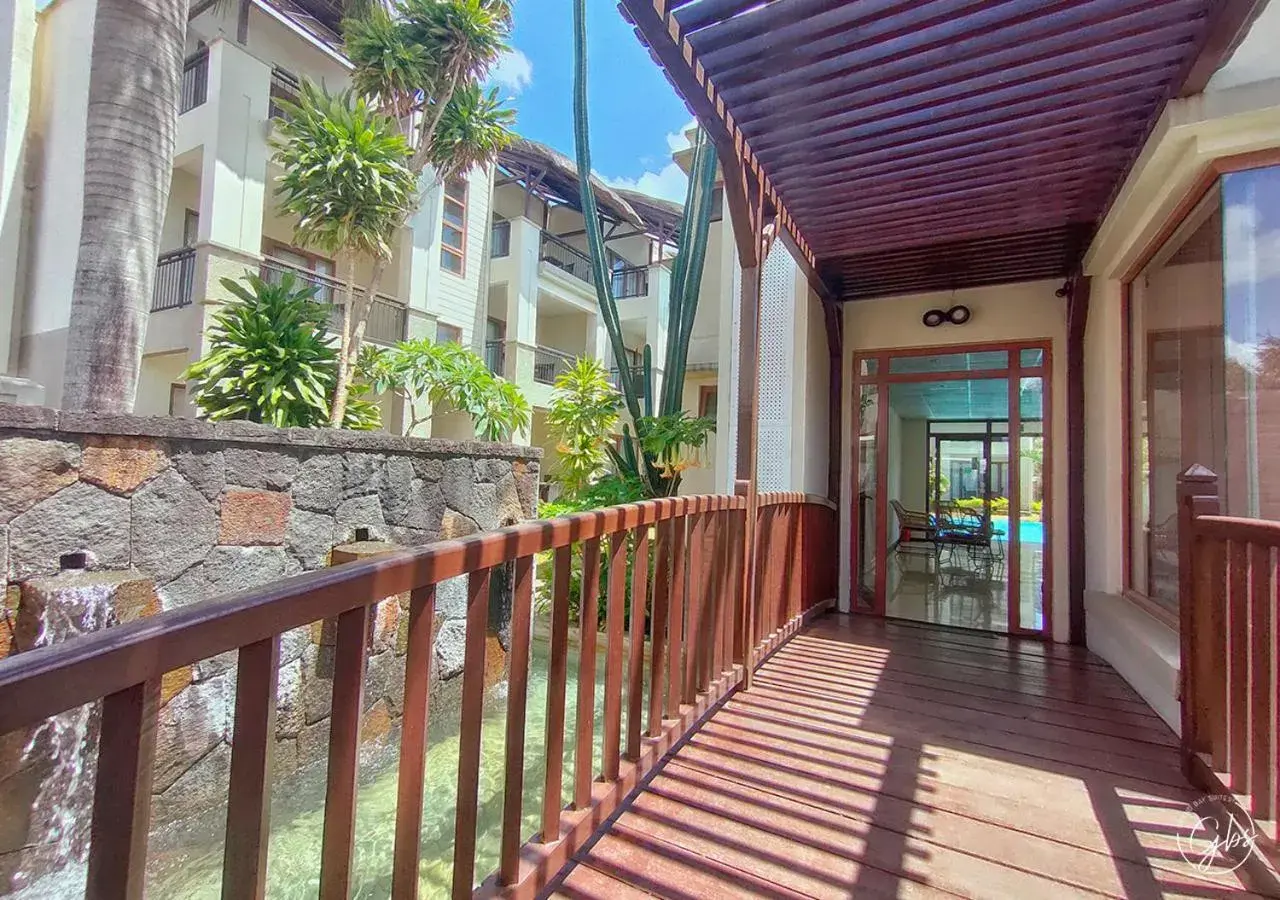 View (from property/room), Balcony/Terrace in Grand Baie Suites