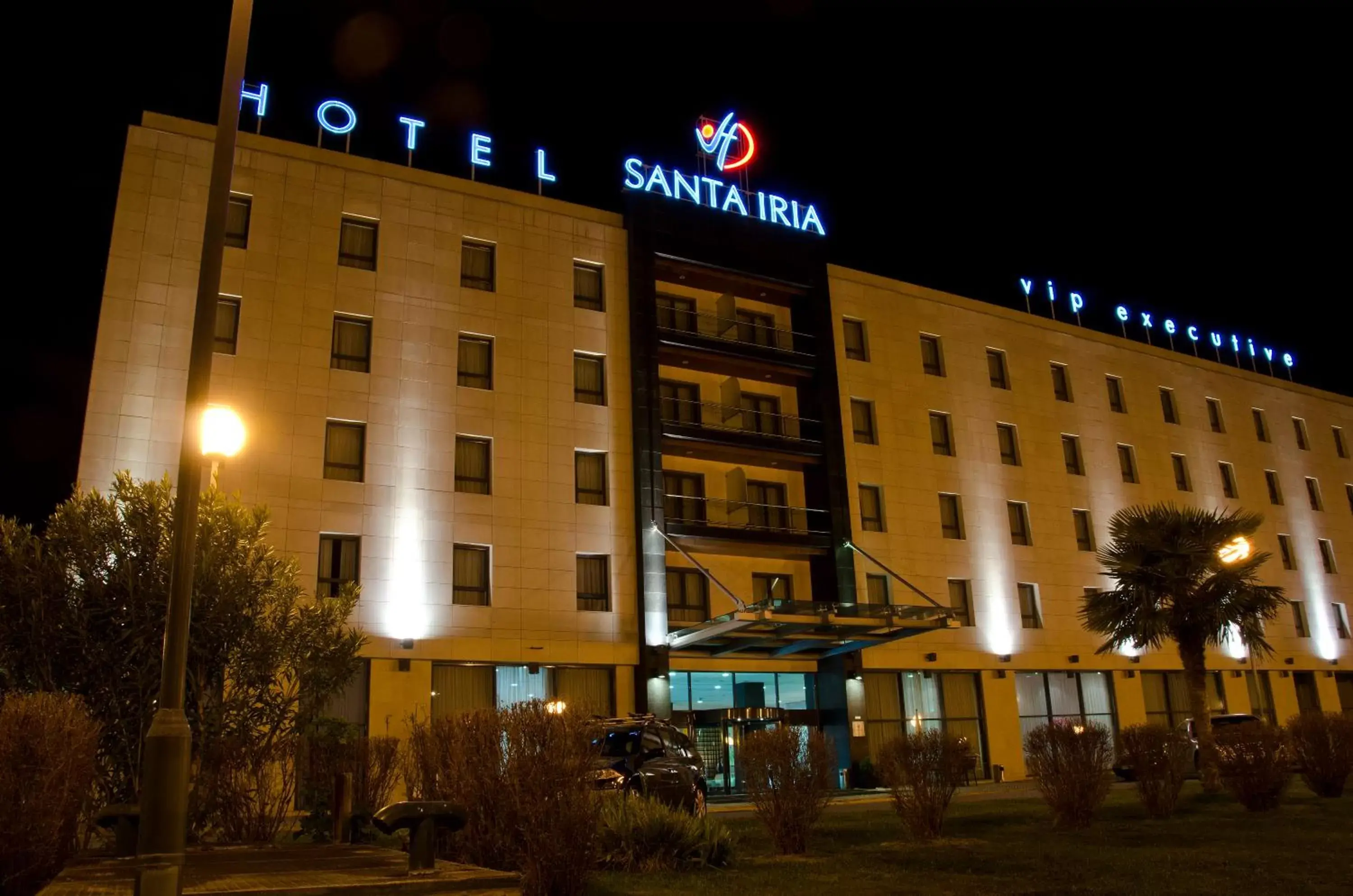 Facade/entrance, Property Building in VIP Executive Santa Iria Hotel