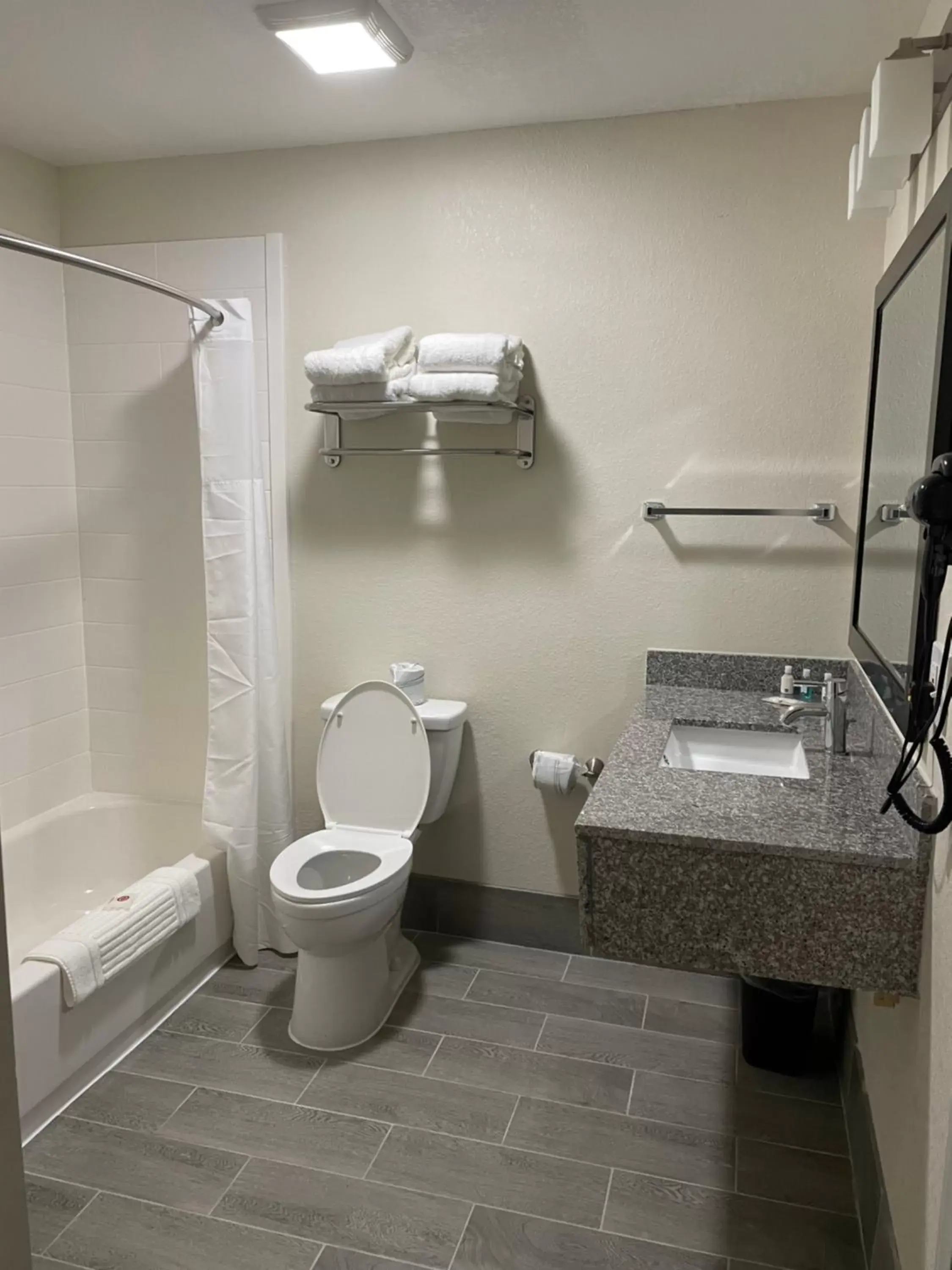 Bathroom in Quality Inn & Suites Spring Lake - Fayetteville Near Fort Liberty