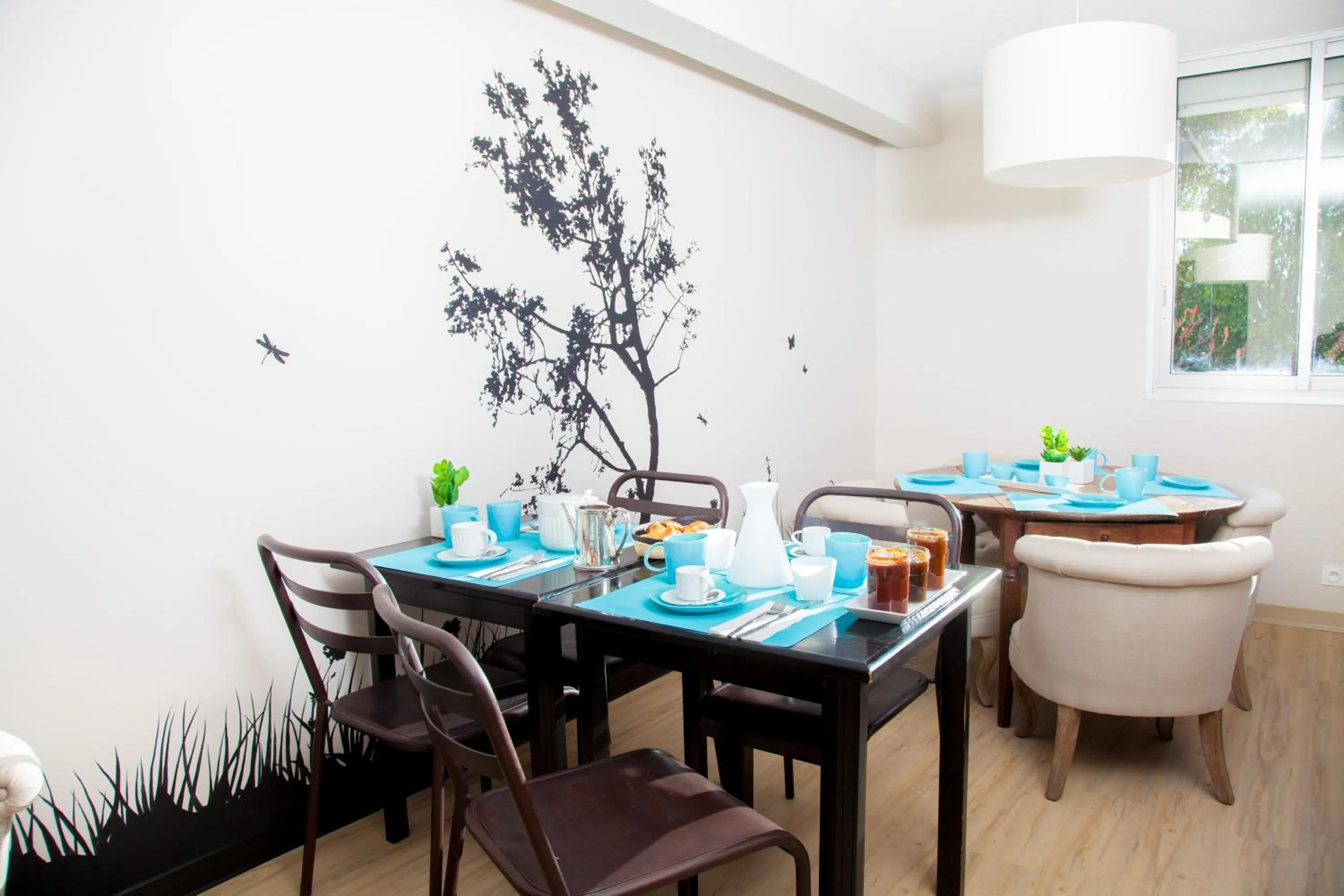 Restaurant/Places to Eat in La Quietat