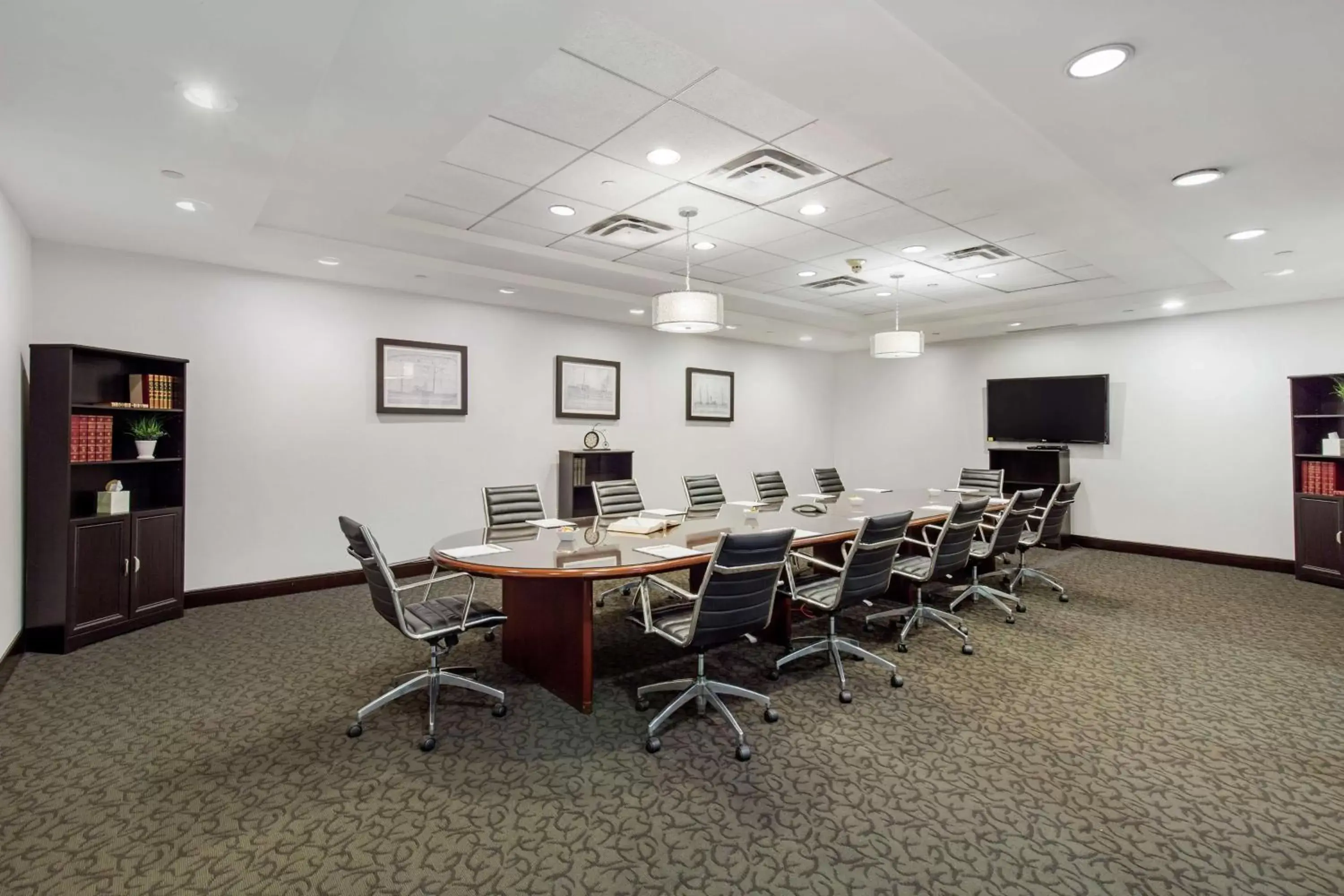 Meeting/conference room in DoubleTree by Hilton Downtown Wilmington - Legal District