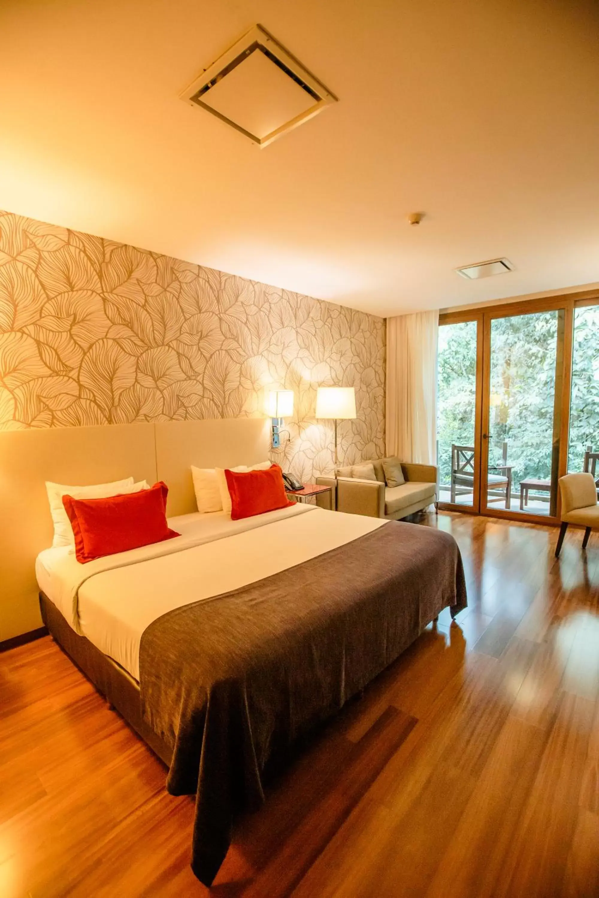 Bedroom, Bed in Mercure Iguazu Hotel Iru