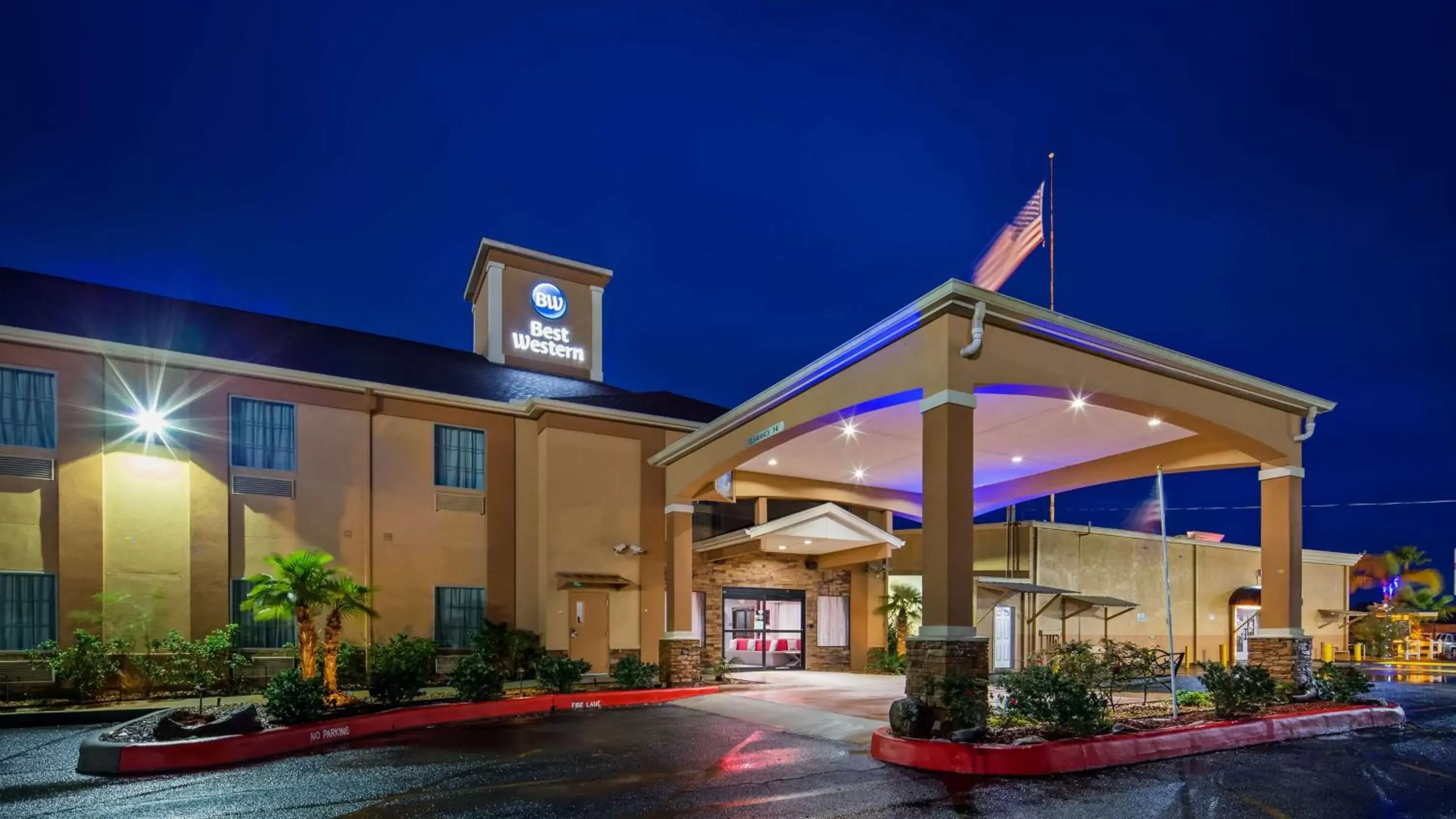 Property Building in Best Western Casino Inn