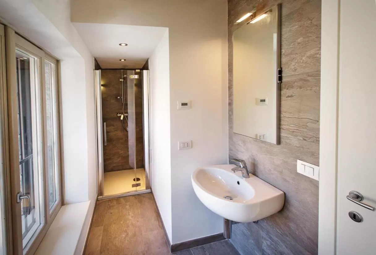Bathroom in Albergo Diffuso Tolmezzo