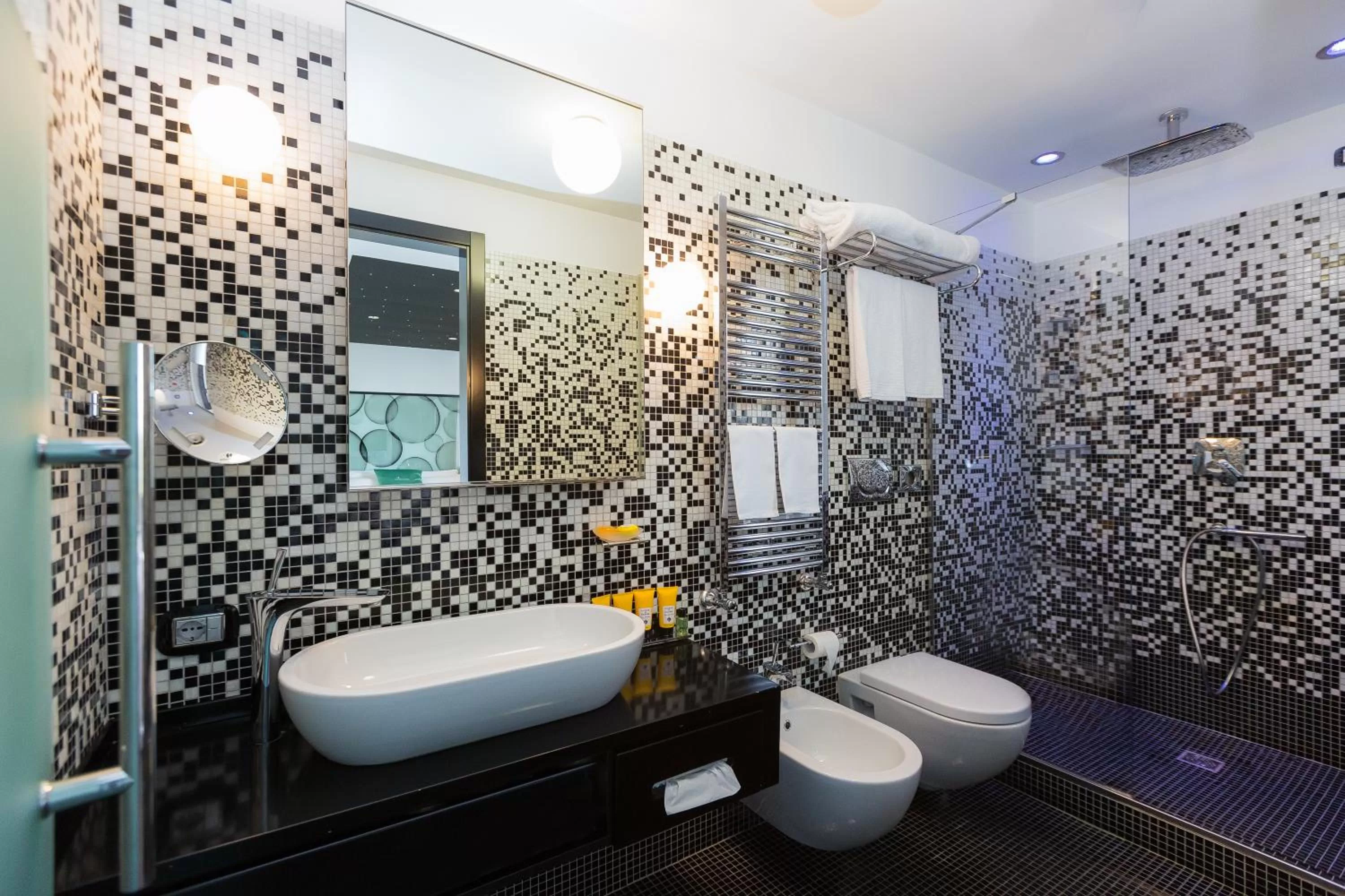 Bathroom in JC Hotel