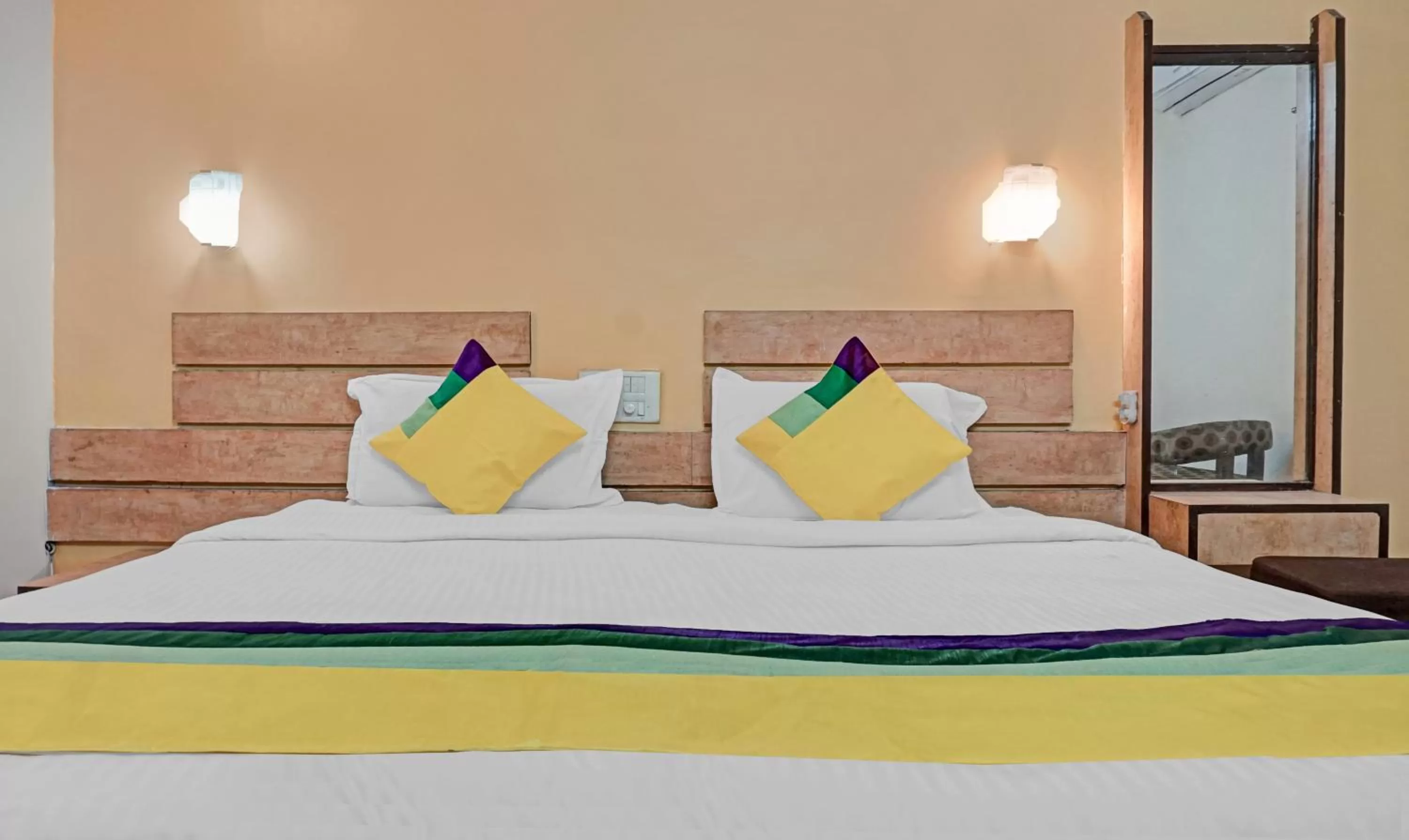 Bedroom, Bed in Itsy Hotels Ranjeet