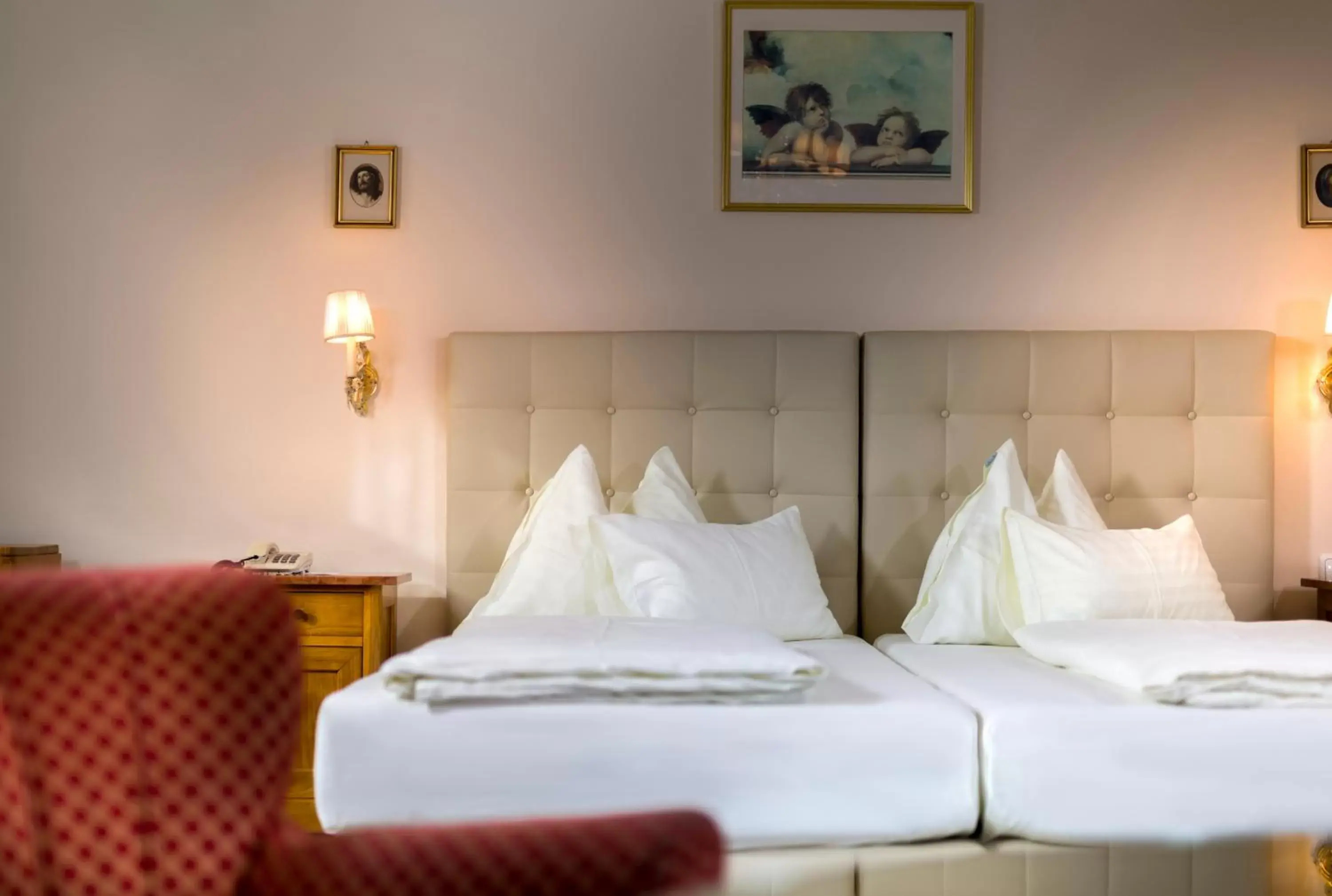 Bed in Vergeiner's Hotel Traube