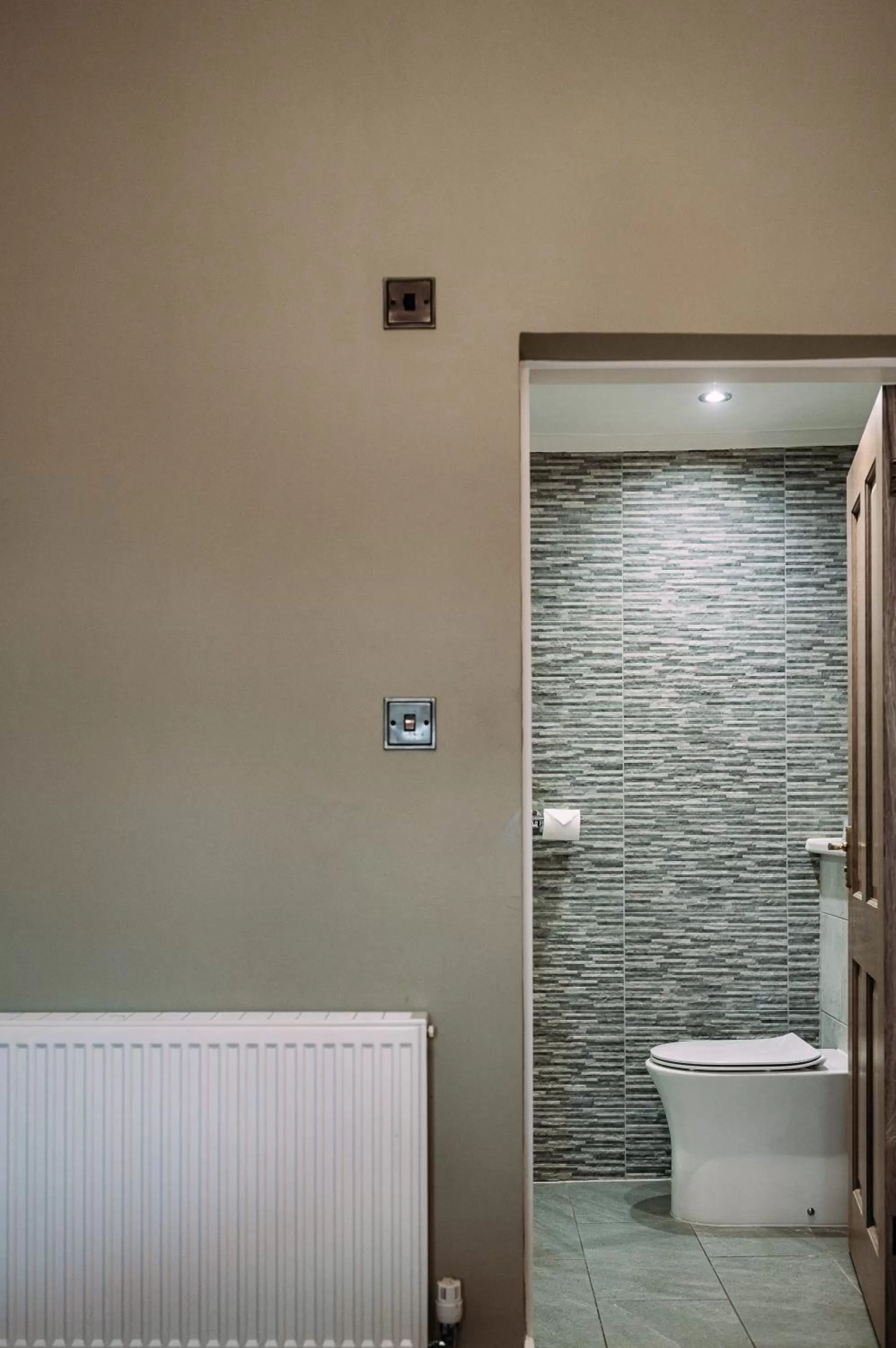 Bathroom in The Queens Hotel