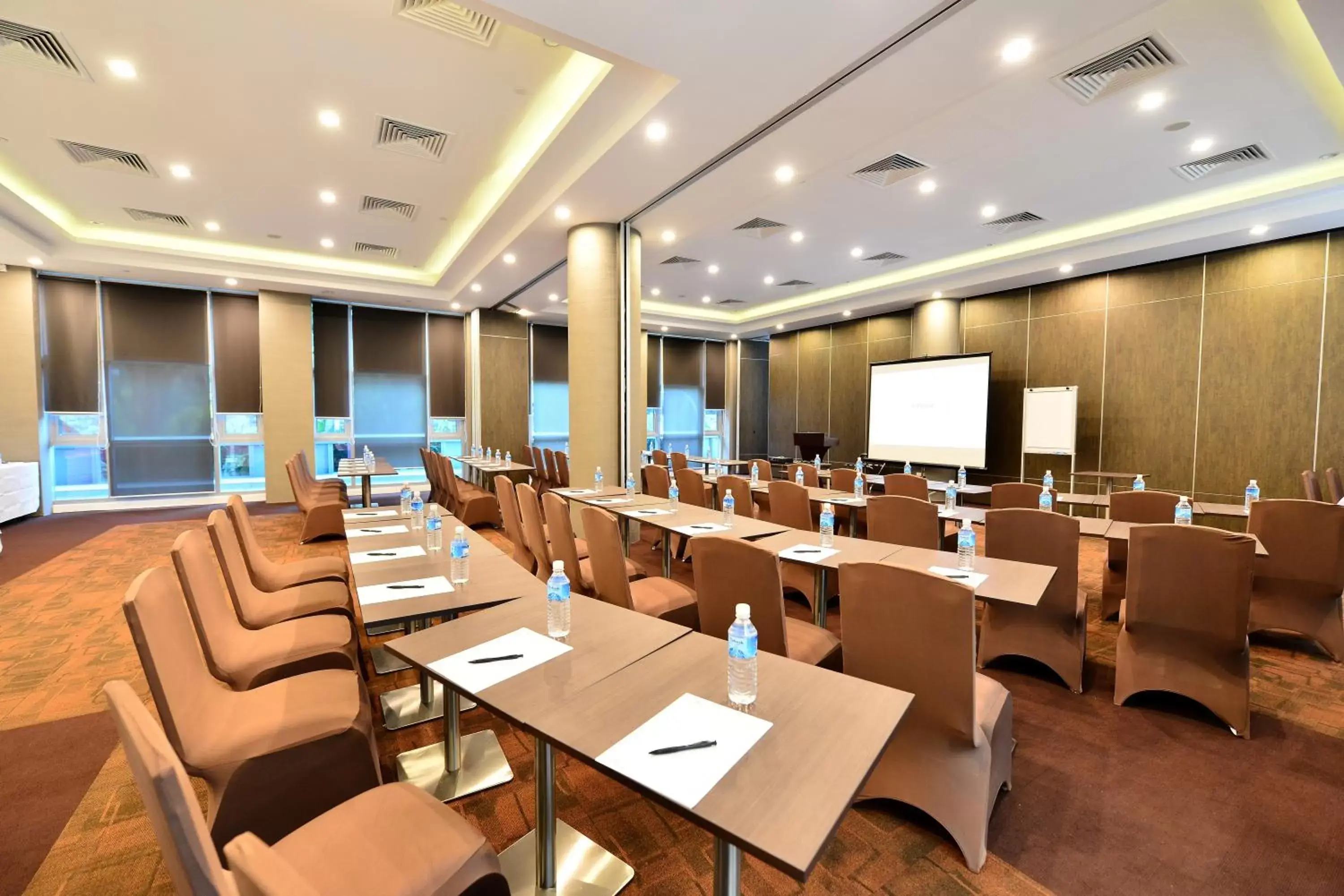 Meeting/conference room in Hotel Chancellor@Orchard