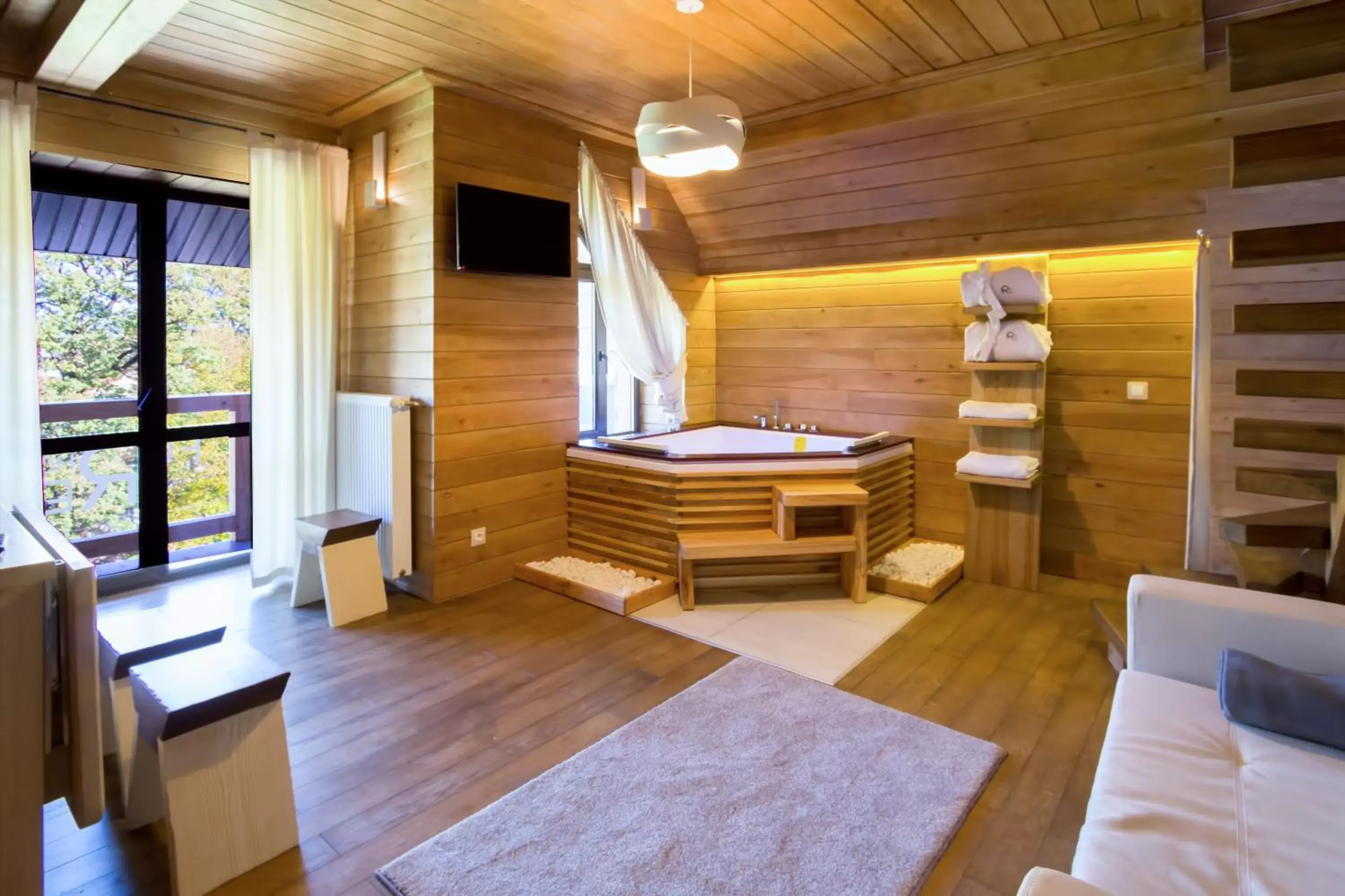 Duplex Apartment in FoRest Duplex Apartment in FoRest