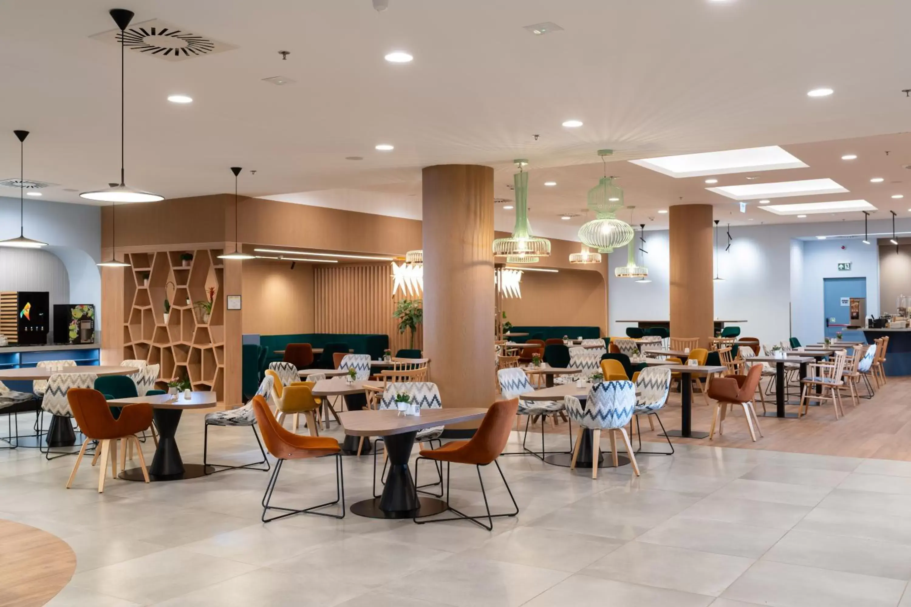 Lobby or reception, Restaurant/Places to Eat in Hampton By Hilton Budapest City Centre