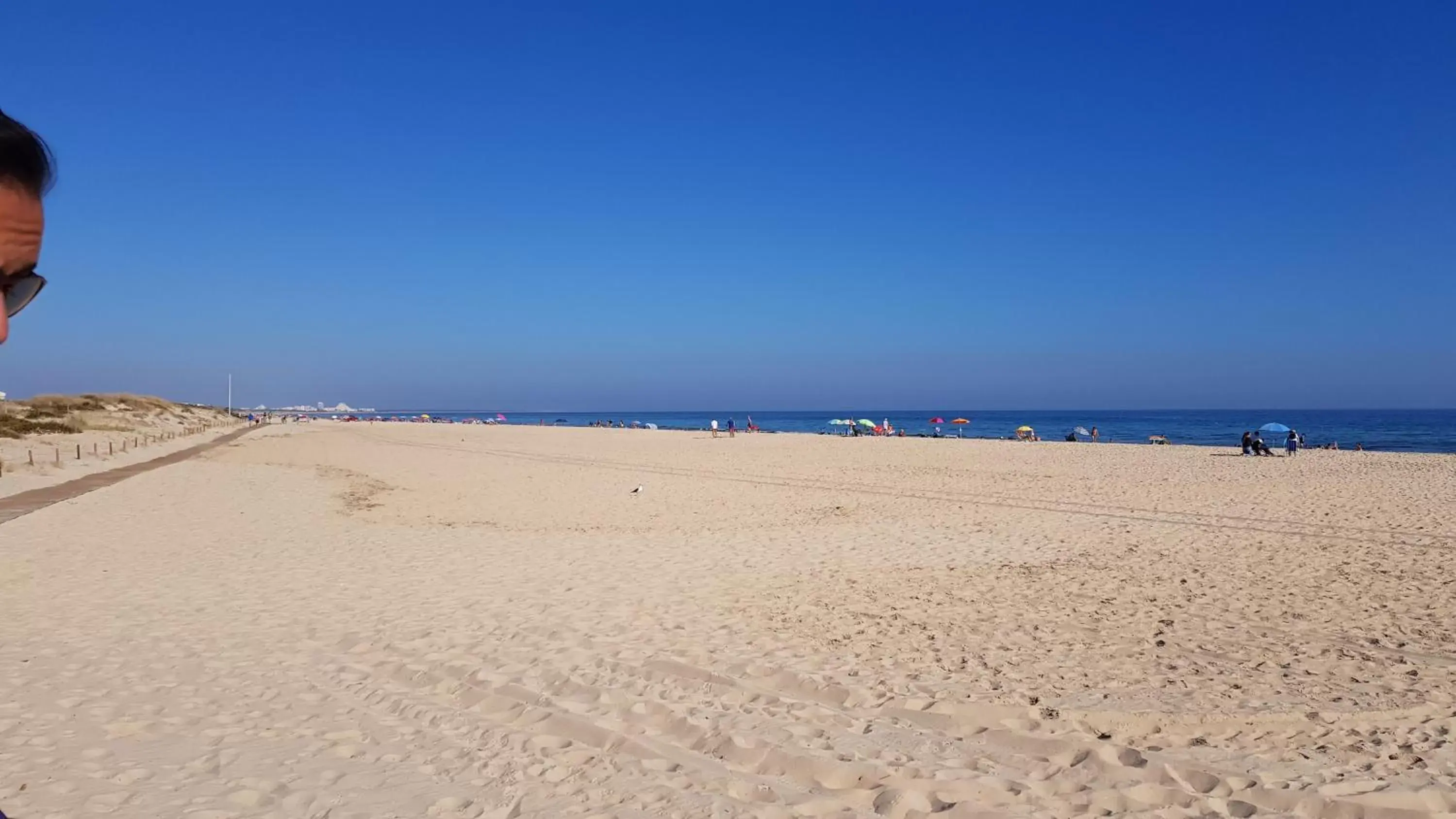 Beach in São Pedro Suite Faro