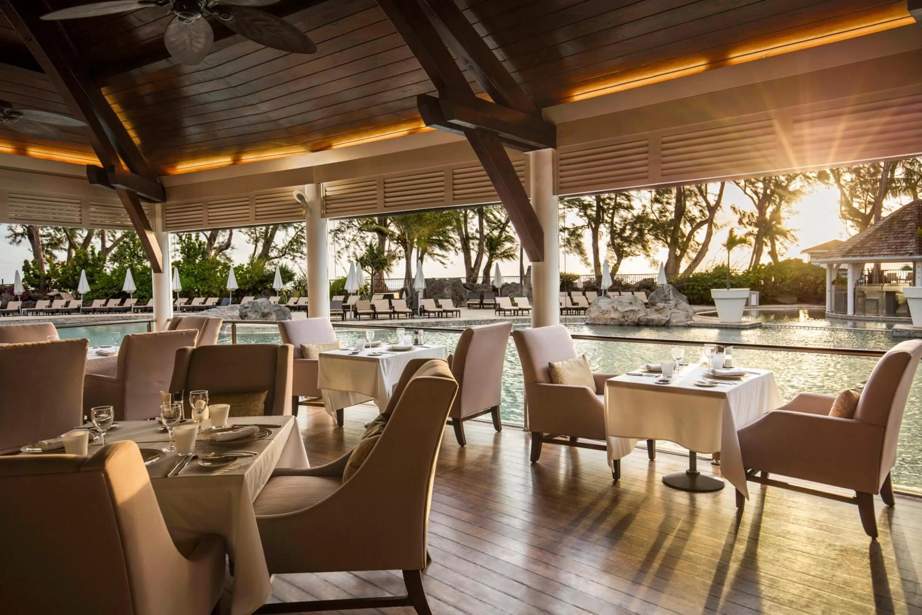 Restaurant/places to eat in LUX* Saint Gilles Resort