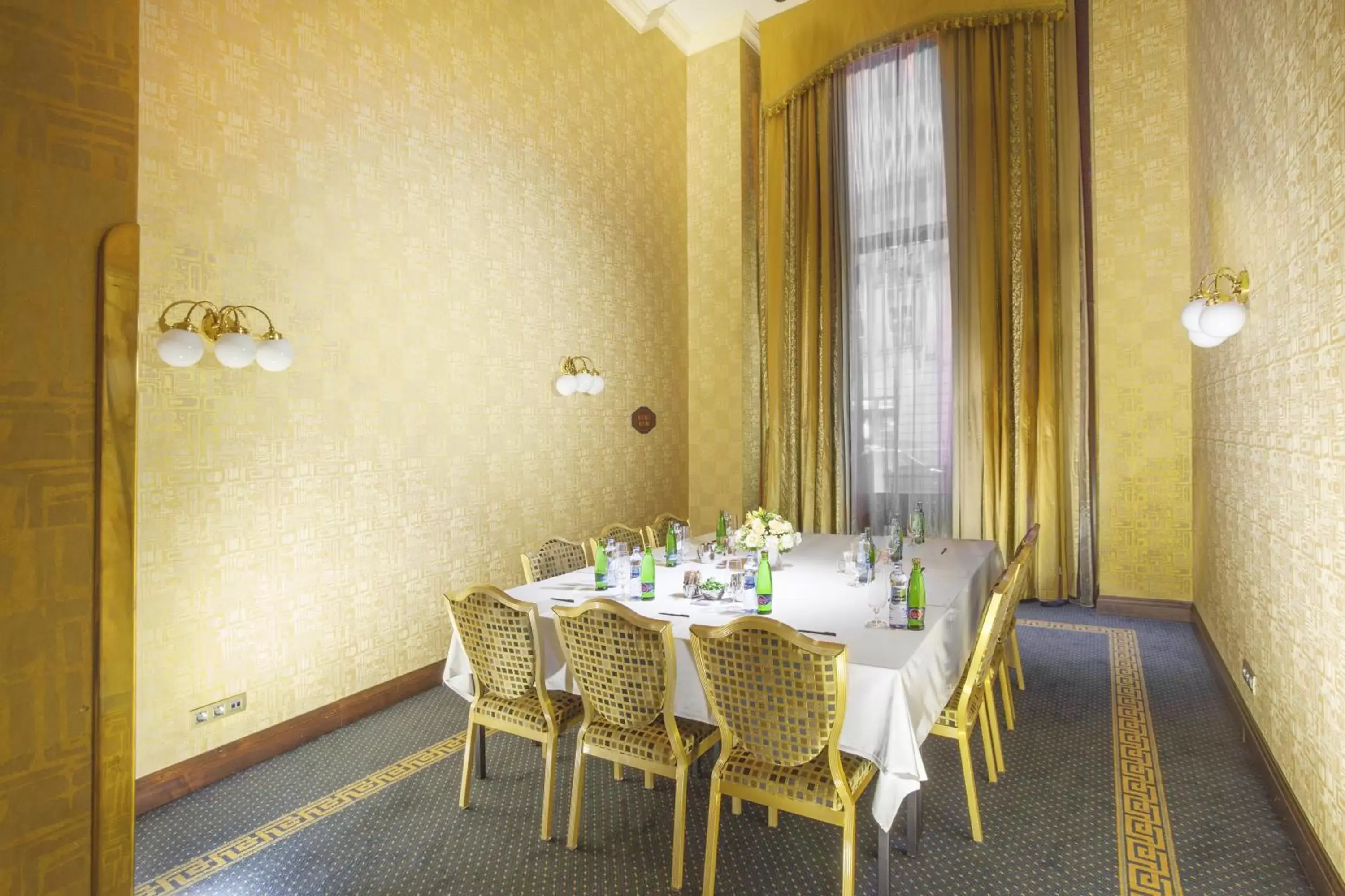 Meeting/conference room, Dining Area in Art Deco Imperial Hotel