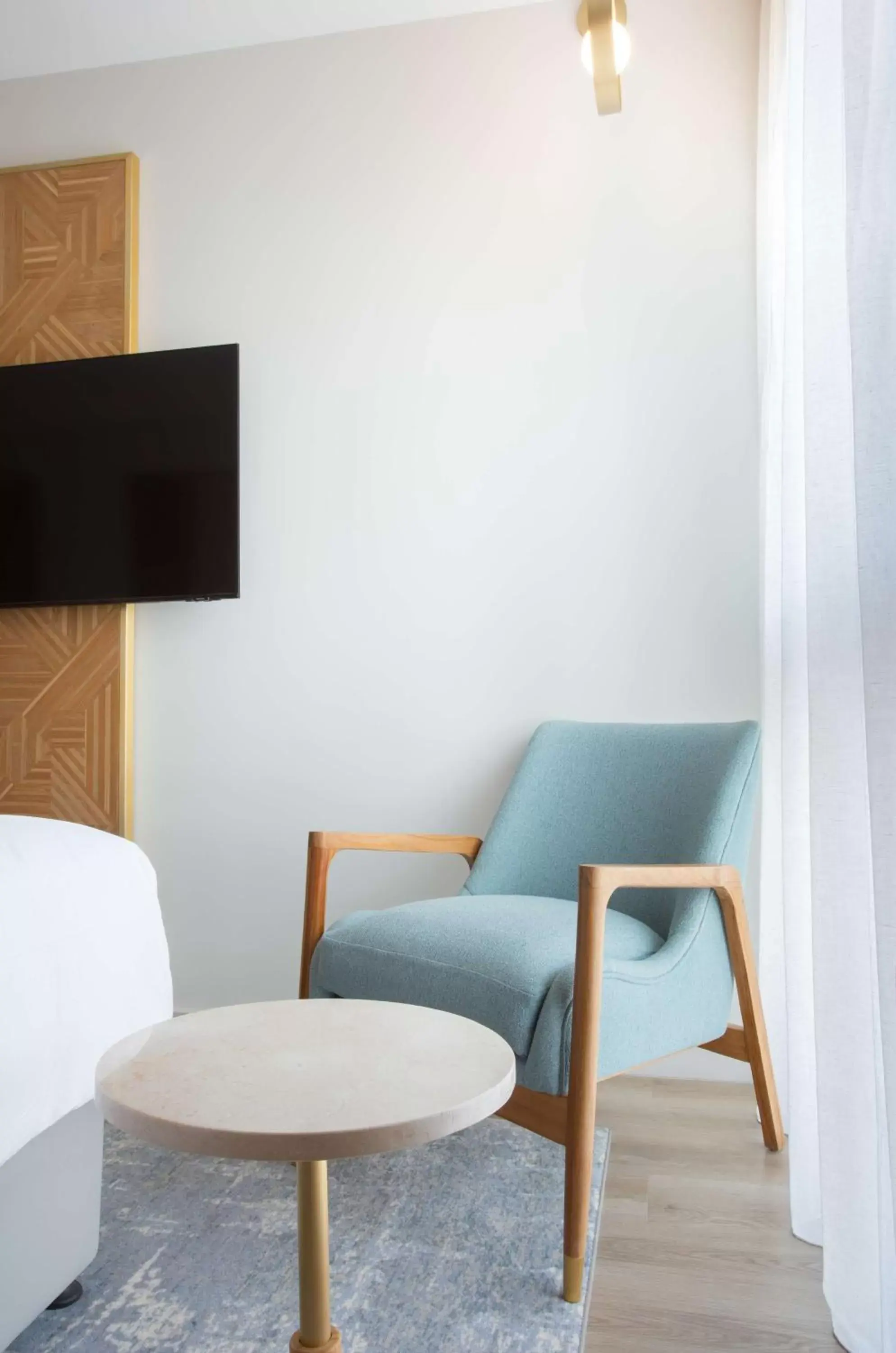 TV and multimedia, Seating Area in Radisson Hotel Saint Denis, La Reunion