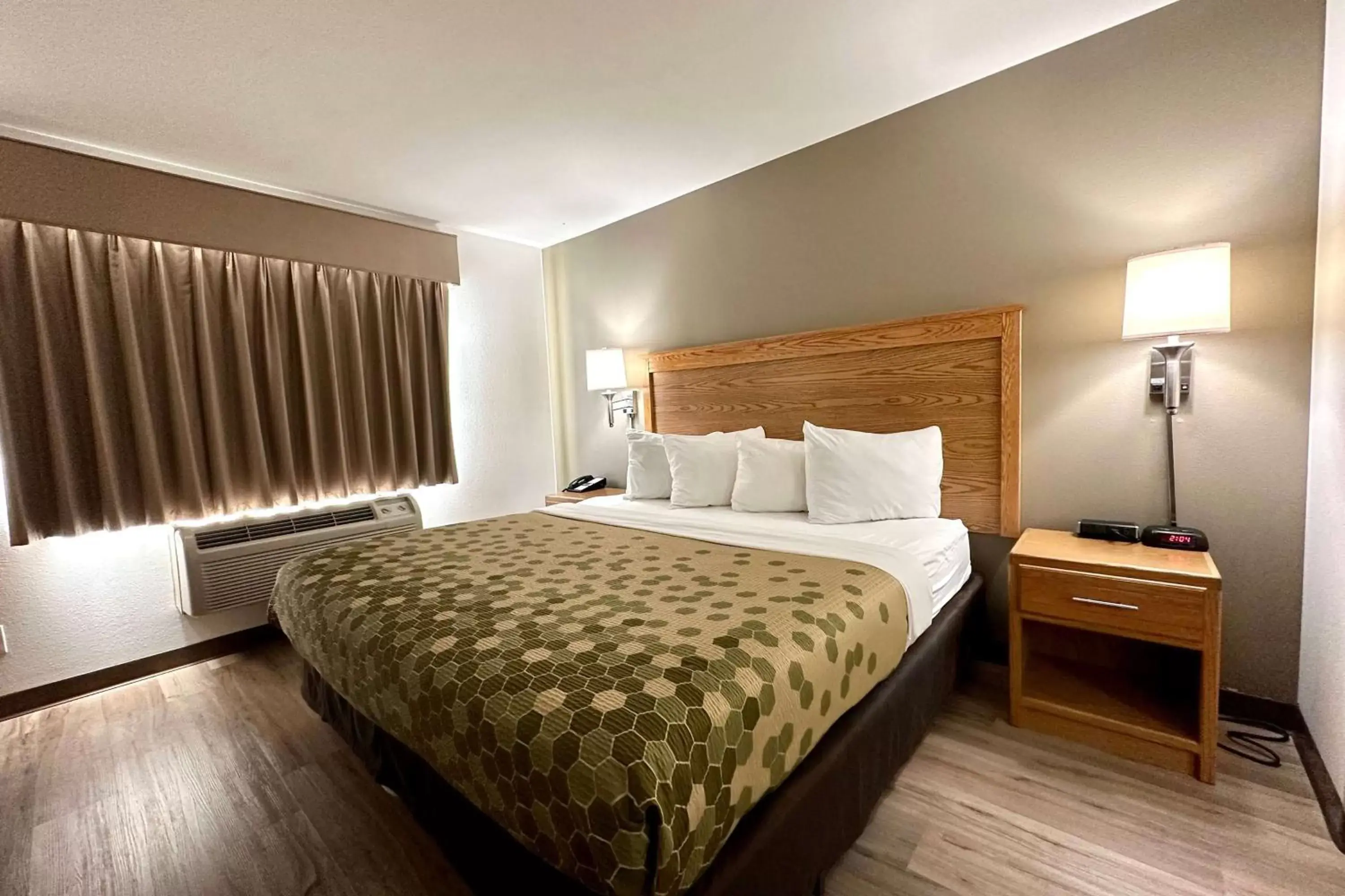 Photo of the whole room, Bed in Wingate by Wyndham New Castle - Glenwood Springs