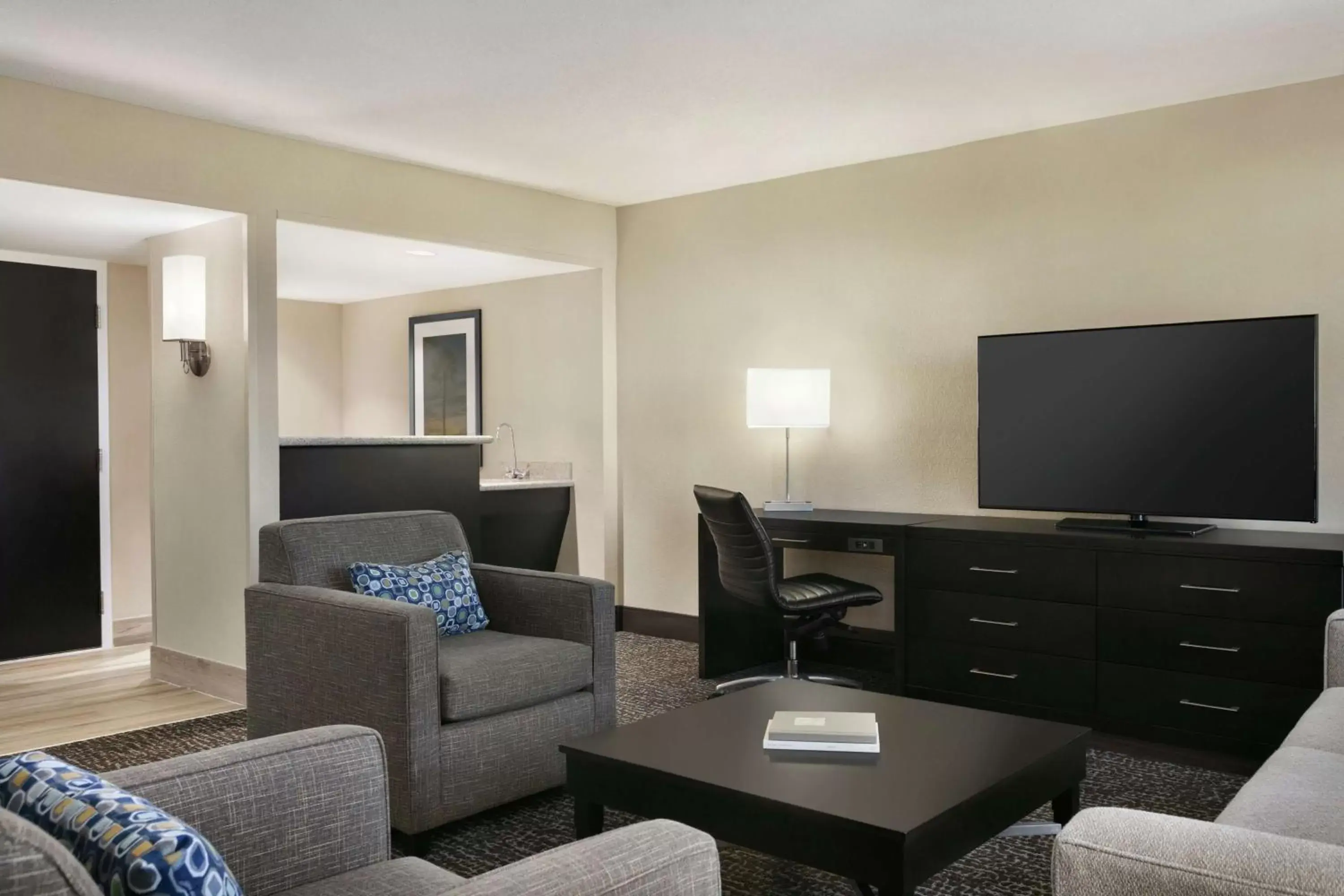 Living room, Seating Area in Hilton Orlando/Altamonte Springs