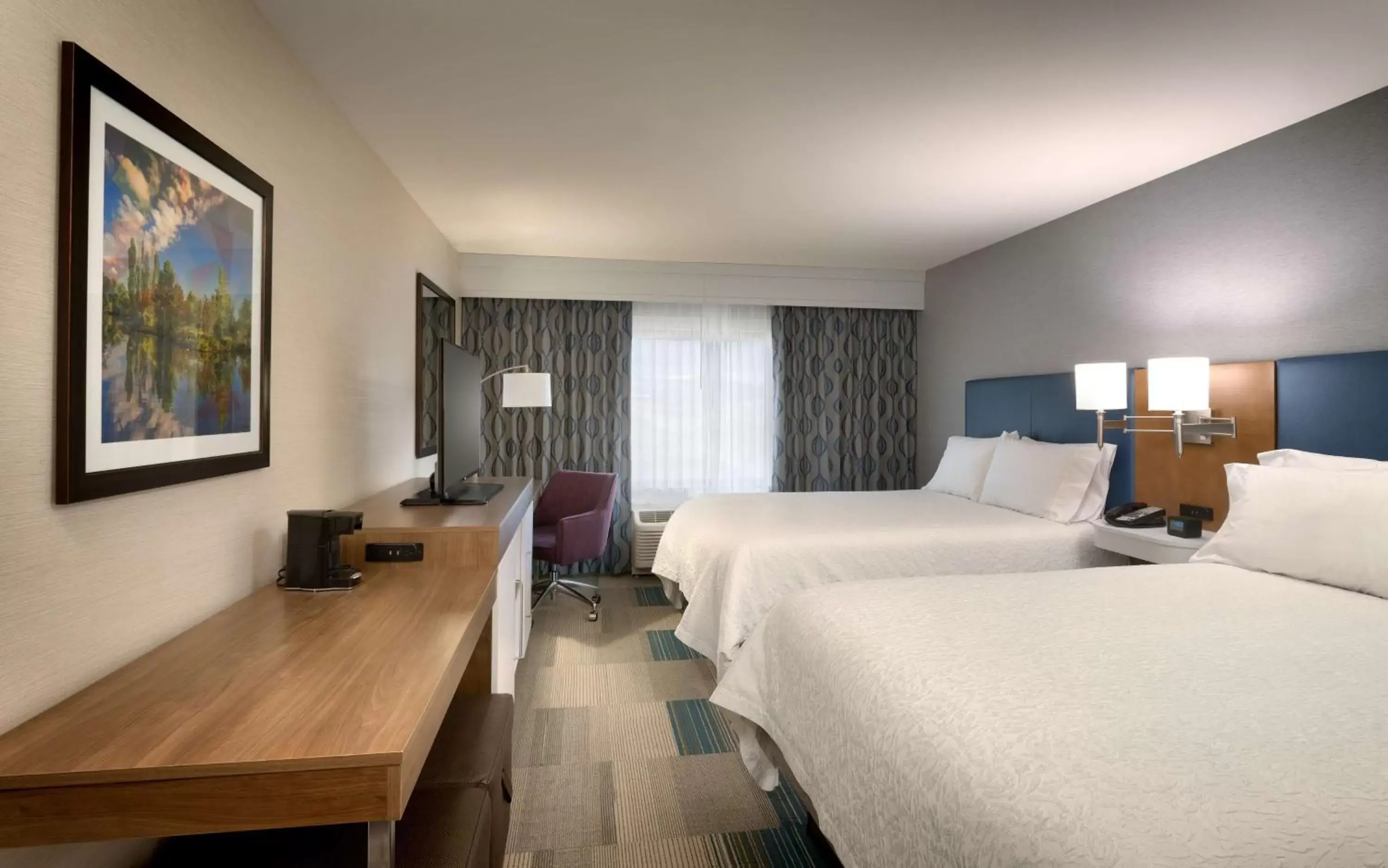 Bedroom, Bed in Hampton Inn & Suites Pocatello Bedroom, Bed in Hampton Inn & Suites Pocatello