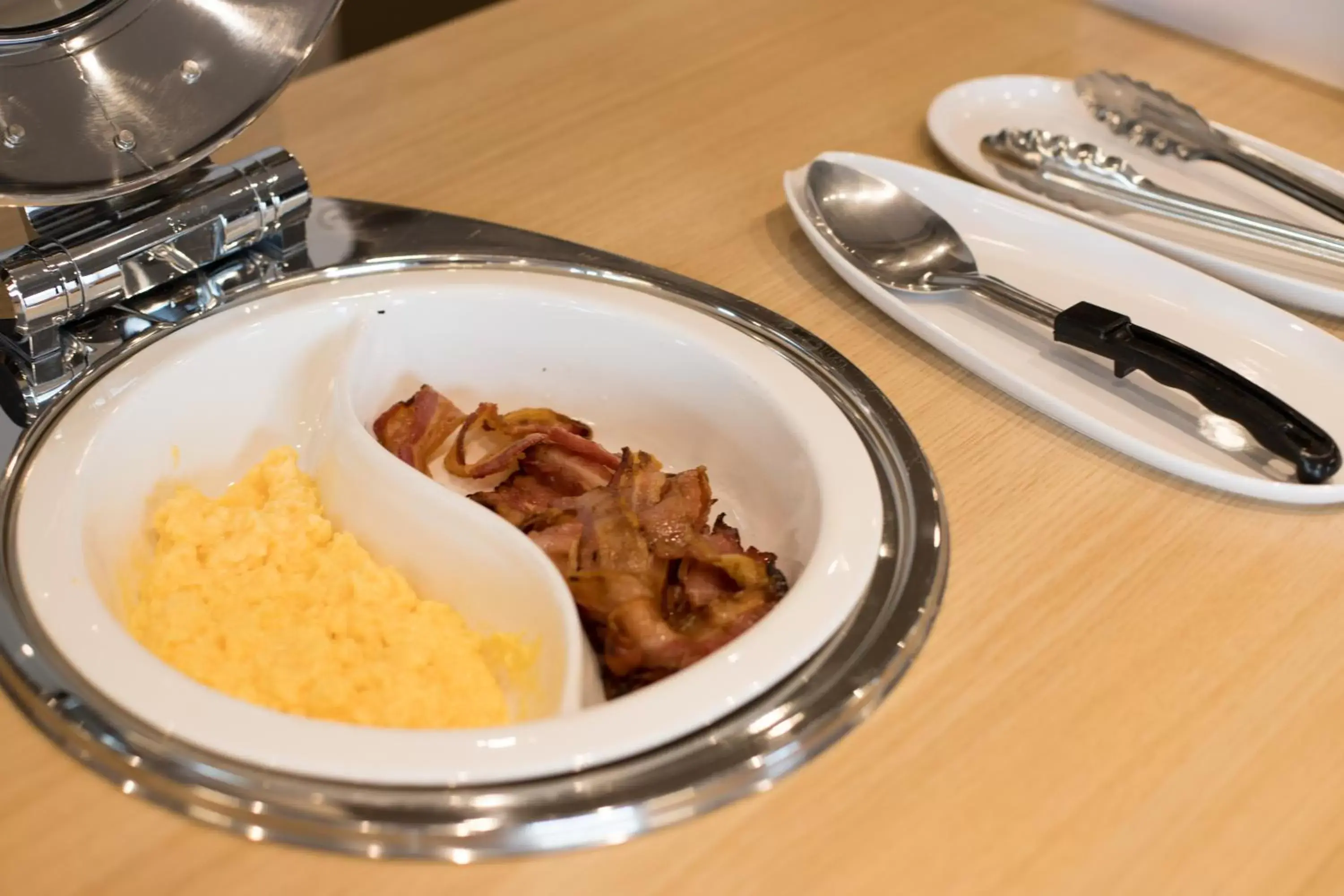 Continental breakfast in B&B HOTEL CHARTRES Oceane