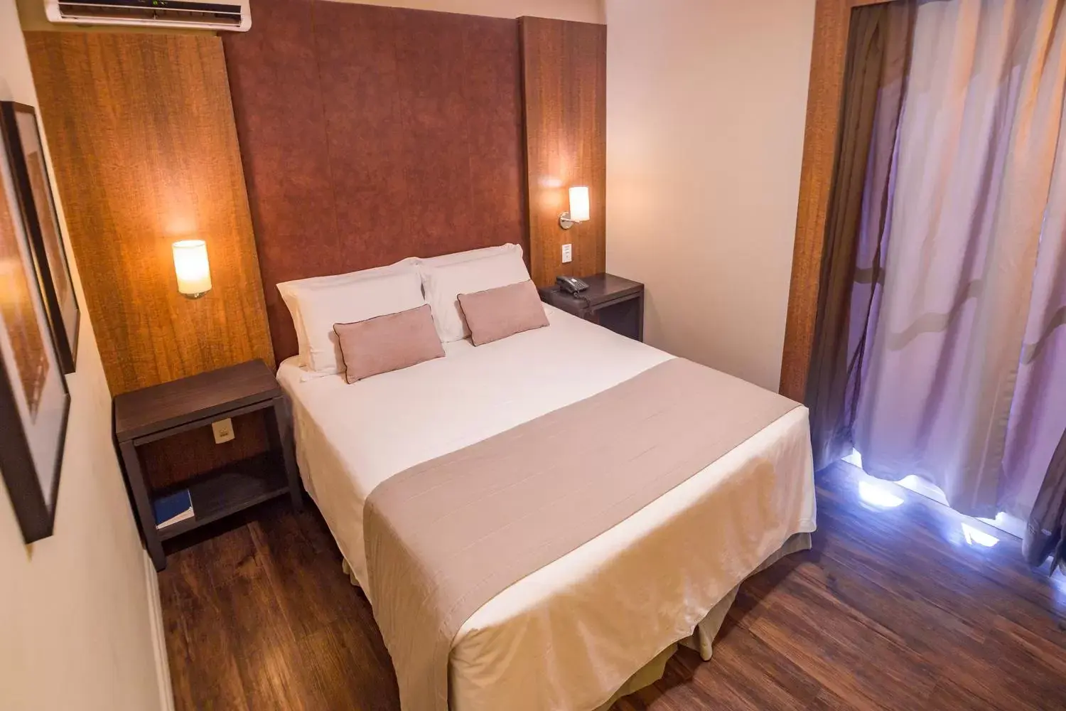 Bed in Porto da Ilha Hotel