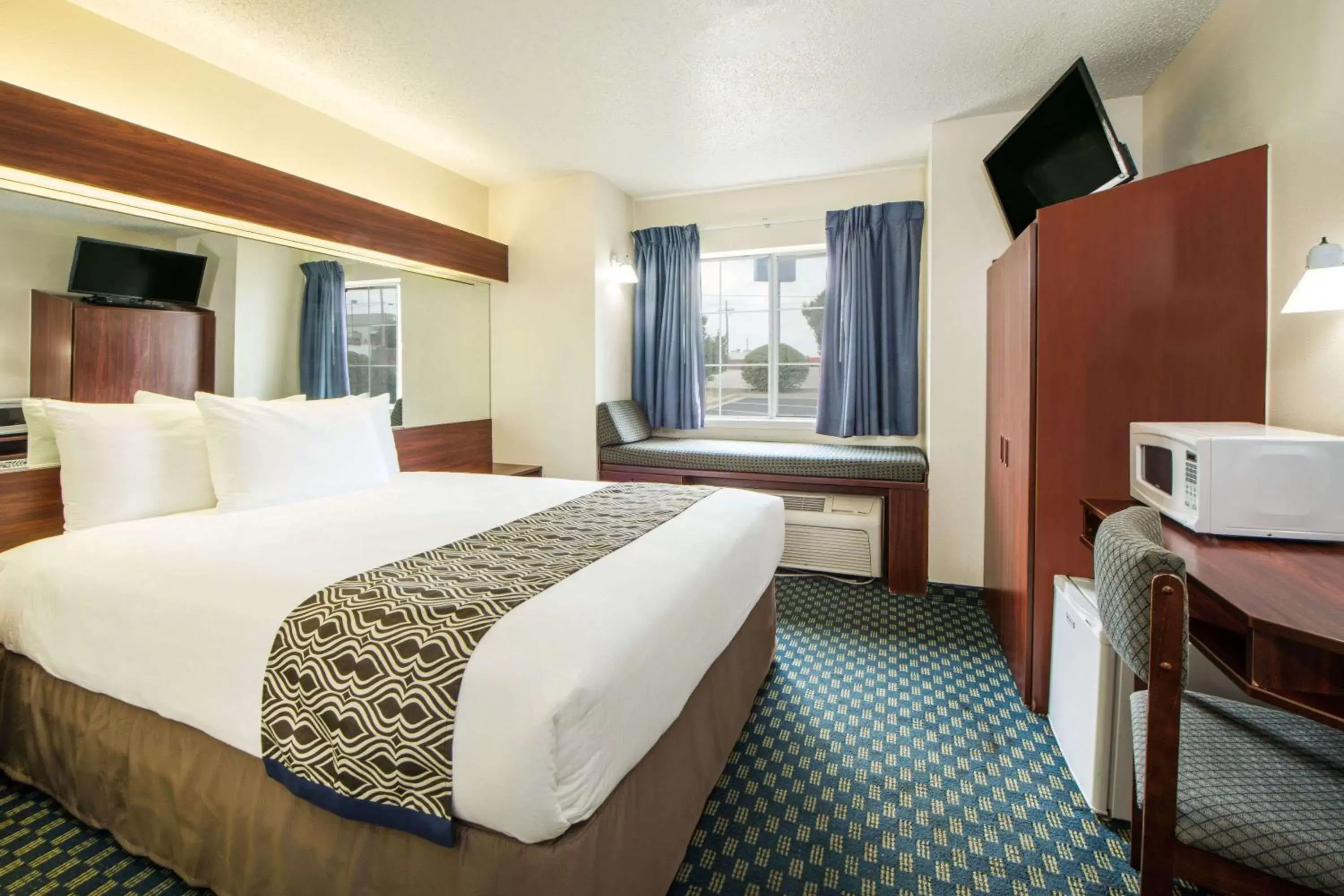 Photo of the whole room in Microtel Inn & Suites by Wyndham Tulsa - Catoosa Route 66