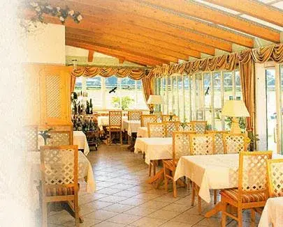 Restaurant/Places to Eat in Eichenhof