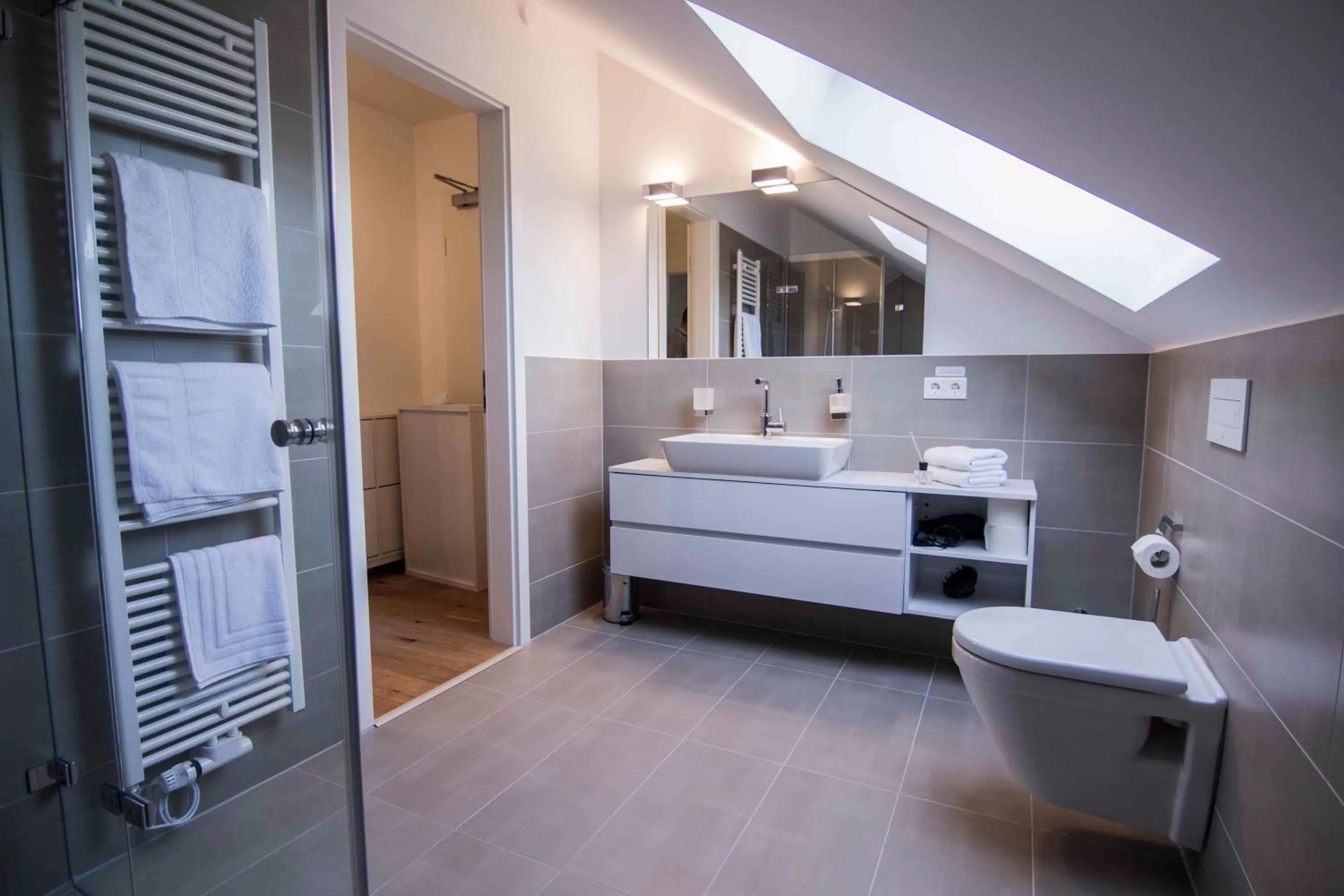 Shower in Haven Hotels - Helvetia Suites