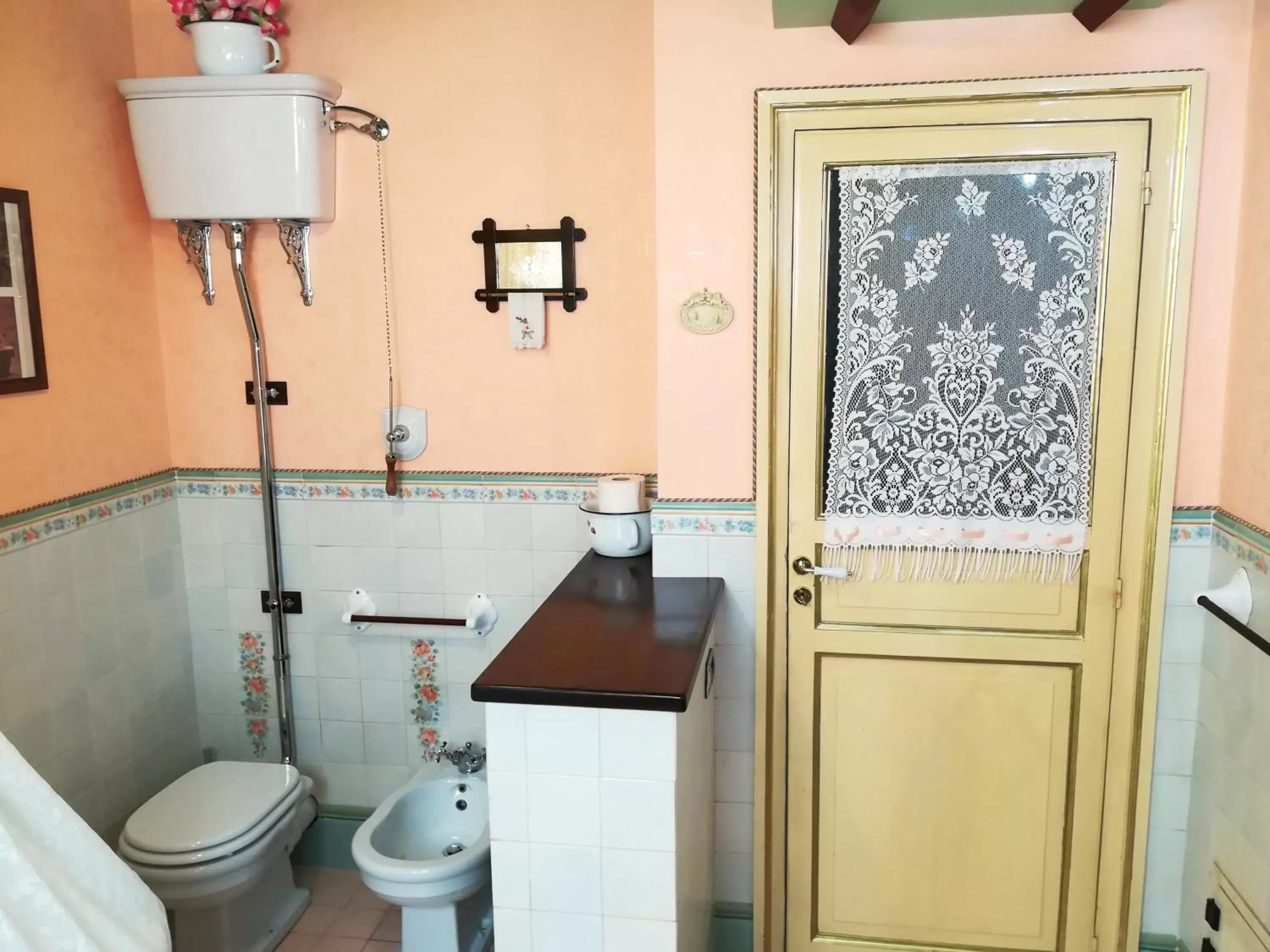 Toilet, Bathroom in Vittorio Emanuele Rooms di Prinzi