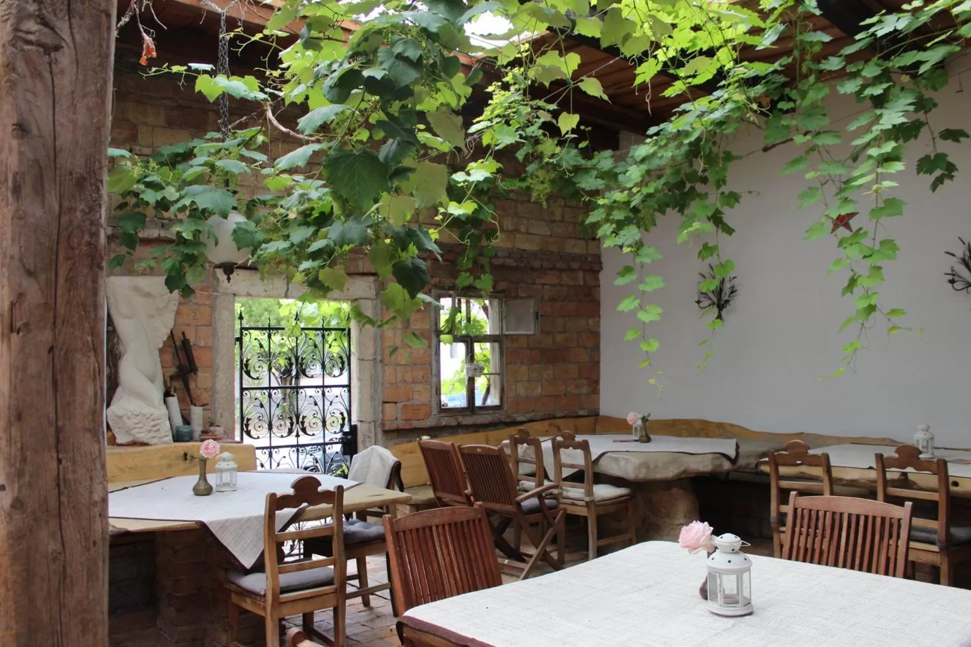 Ráspi Apartman Étterem és Borászat