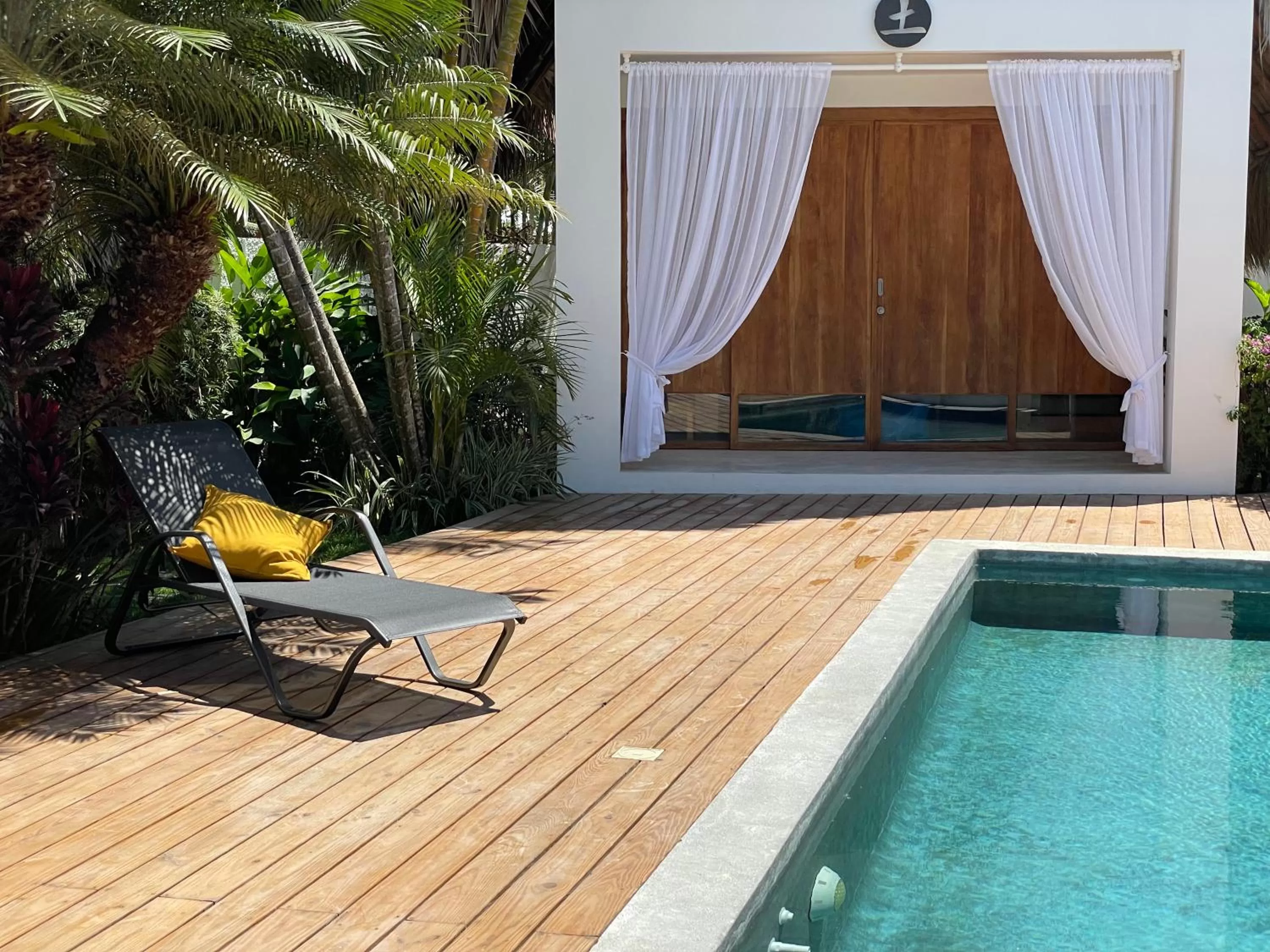 Swimming Pool in Leeloo Boutique Hotel