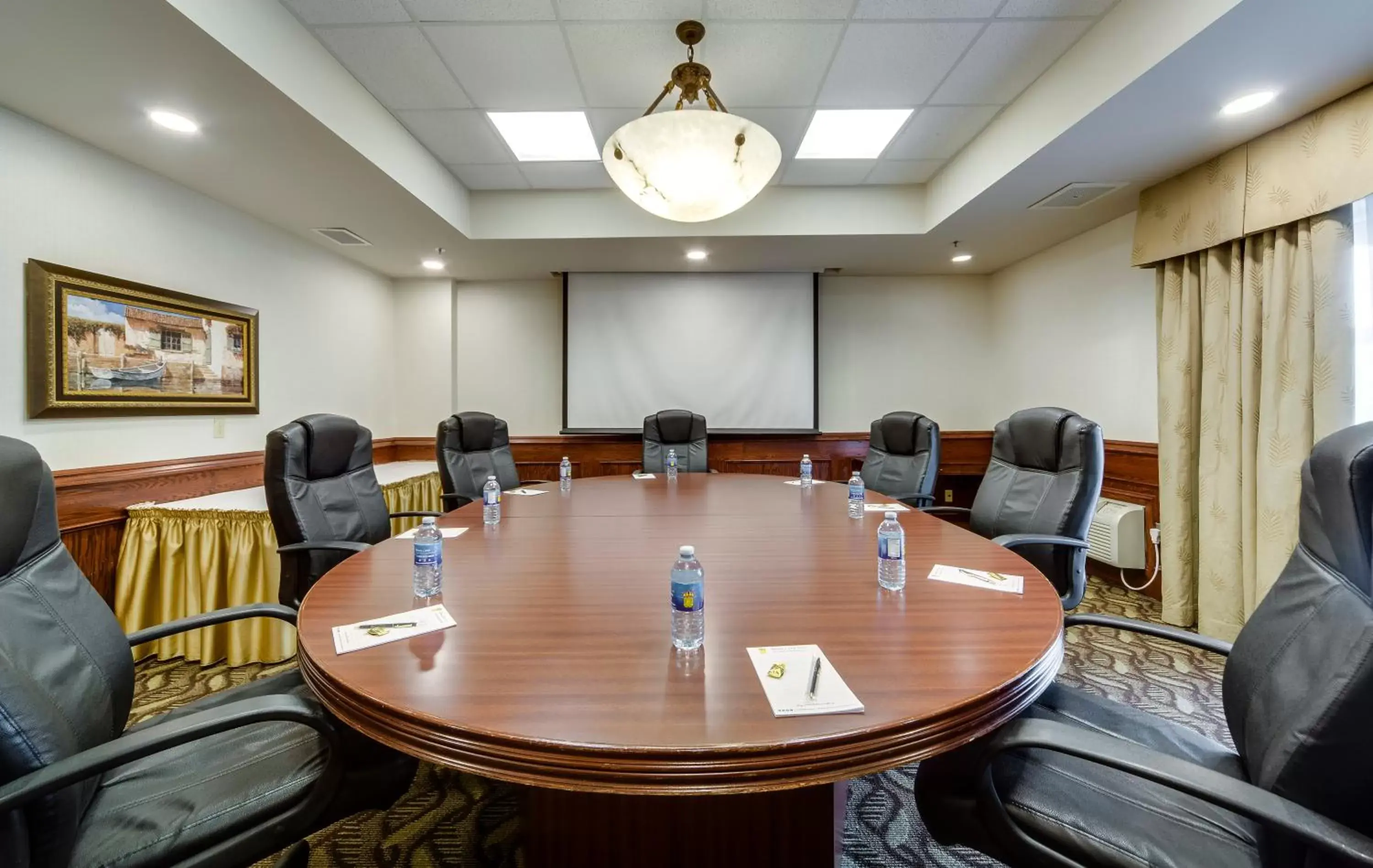 Meeting/conference room in Monte Carlo Inn Vaughan Suites
