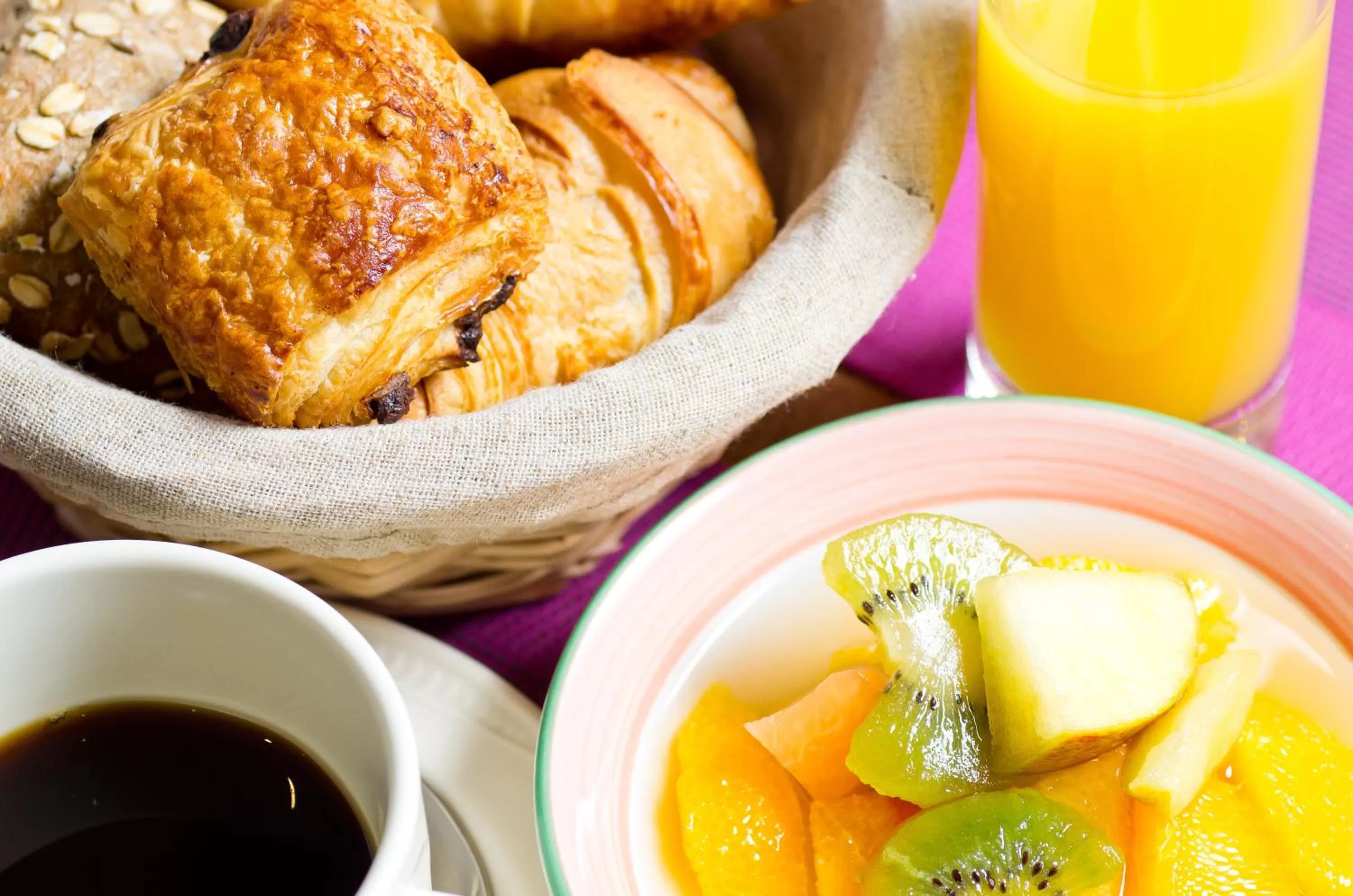 Food in Logis Hôtel Le Vert Galant